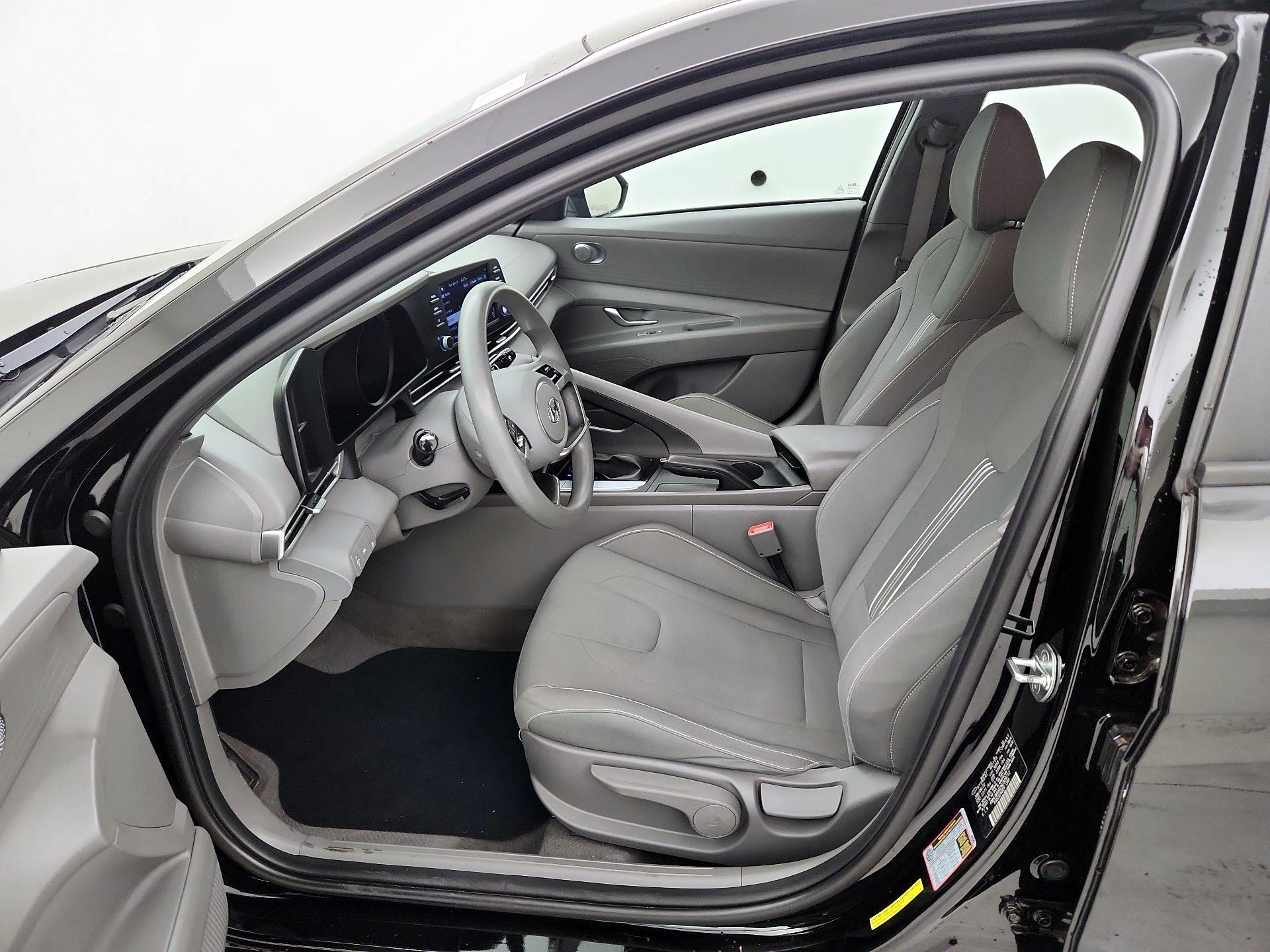 Thumbnail: 2022 Hyundai Elantra - 11