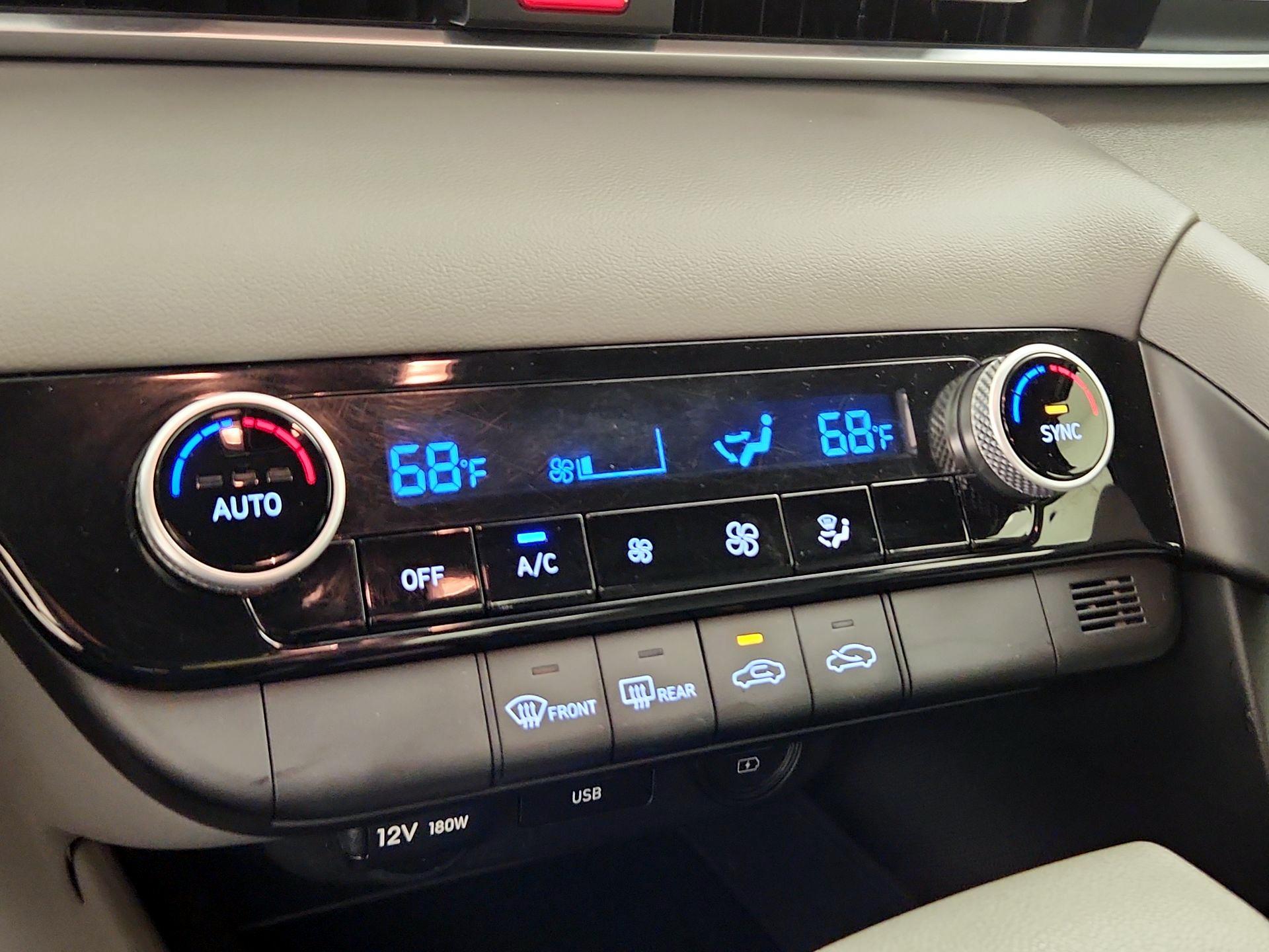 Thumbnail: 2022 Hyundai Elantra - 16