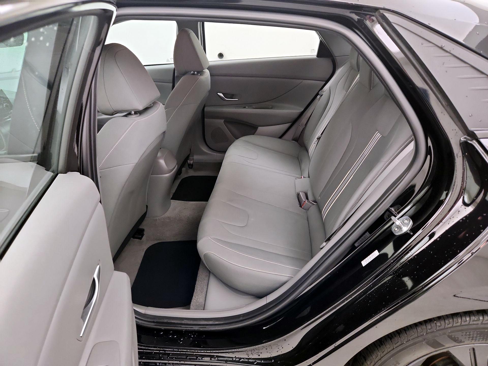 Thumbnail: 2022 Hyundai Elantra - 19