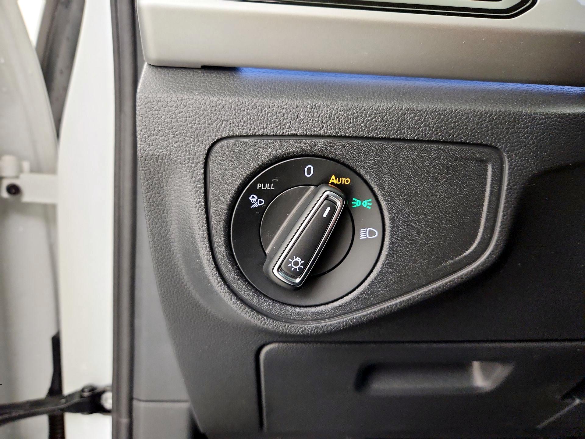 Thumbnail: 2023 Volkswagen Atlas - 13