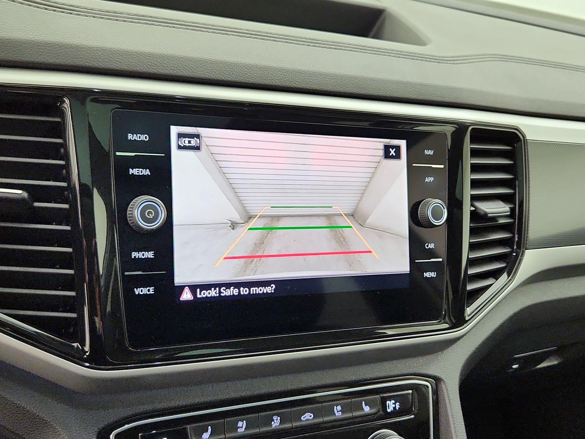 Thumbnail: 2023 Volkswagen Atlas - 14