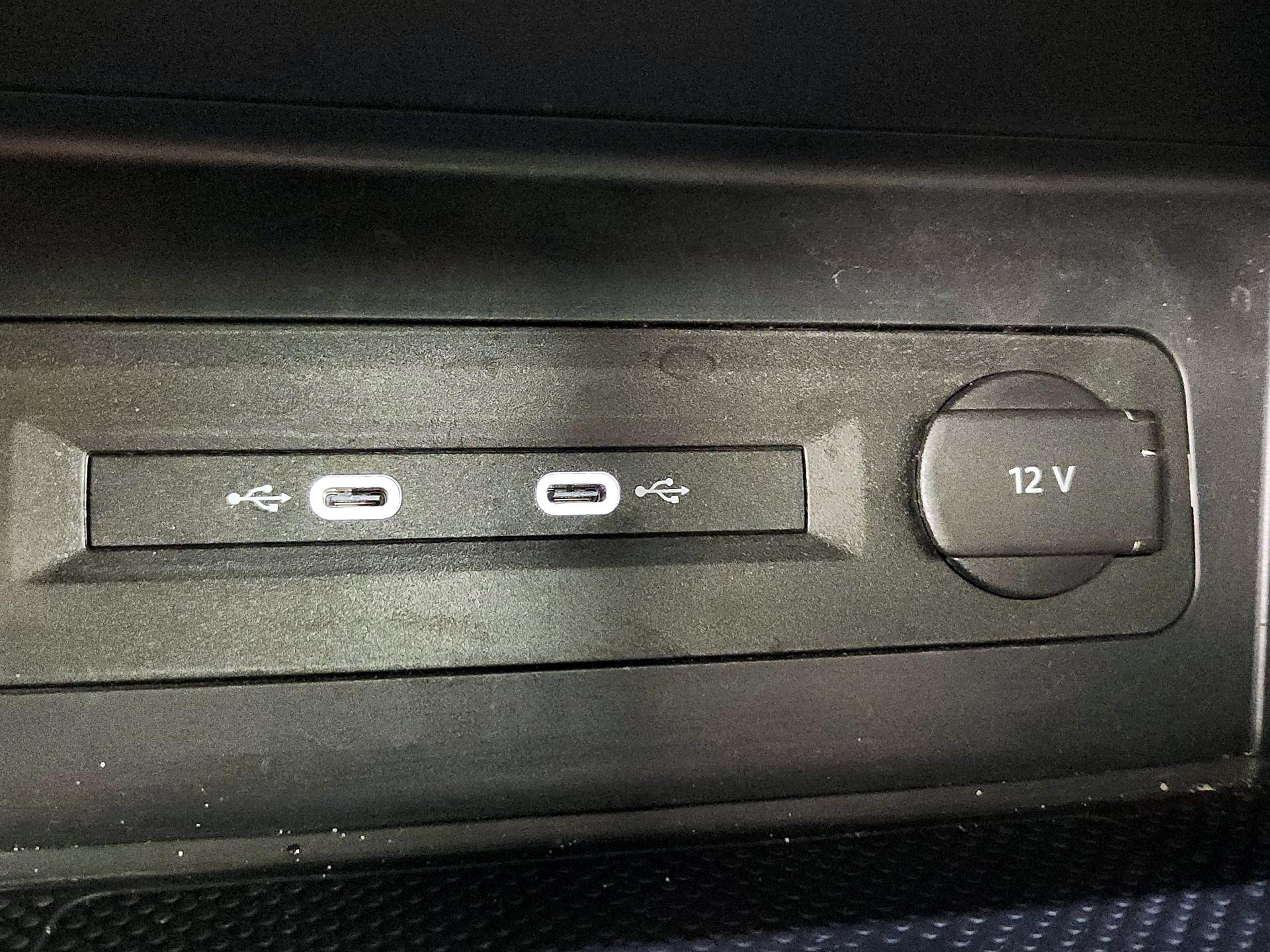 Thumbnail: 2023 Volkswagen Atlas - 18