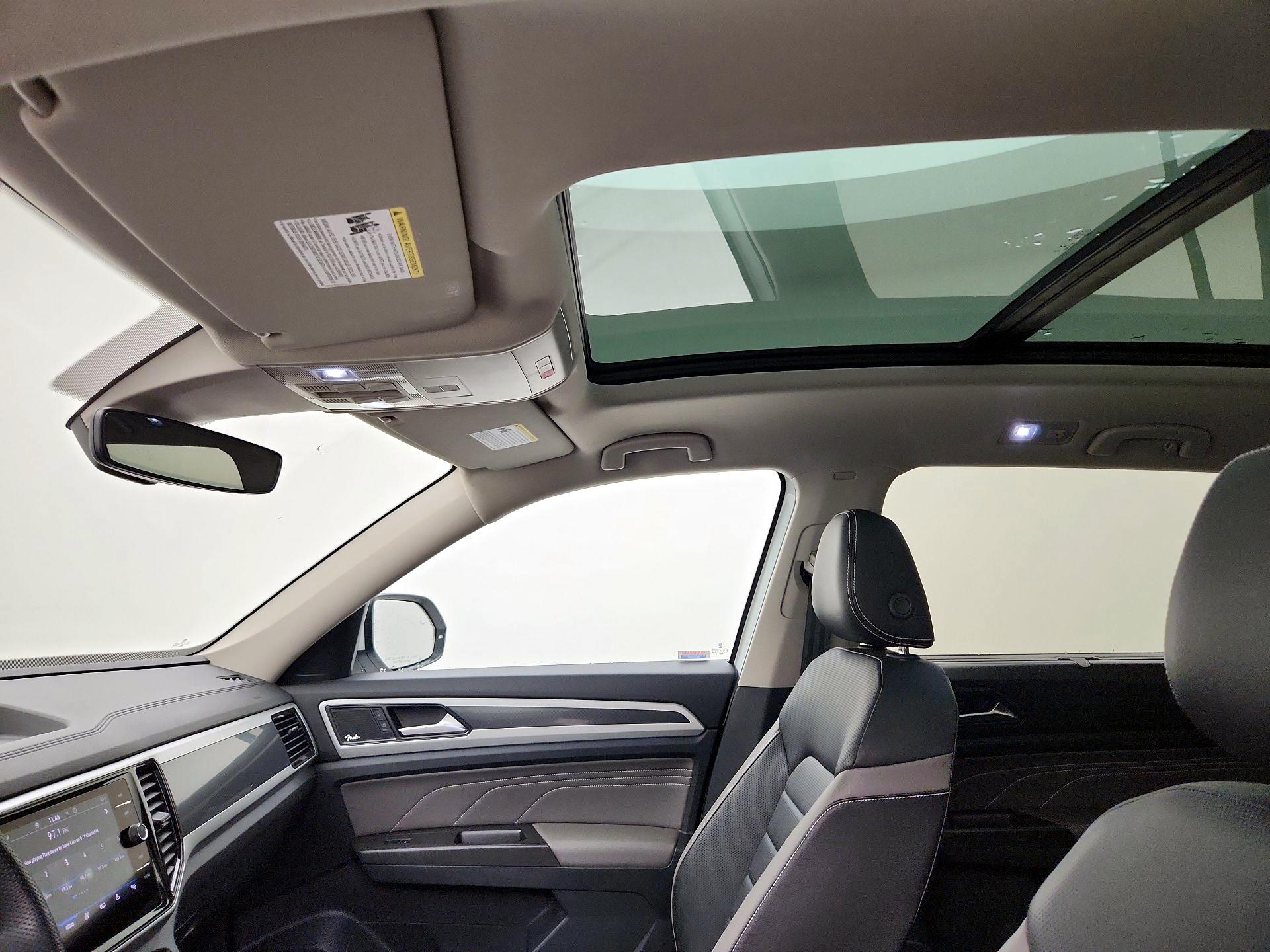 Thumbnail: 2023 Volkswagen Atlas - 19