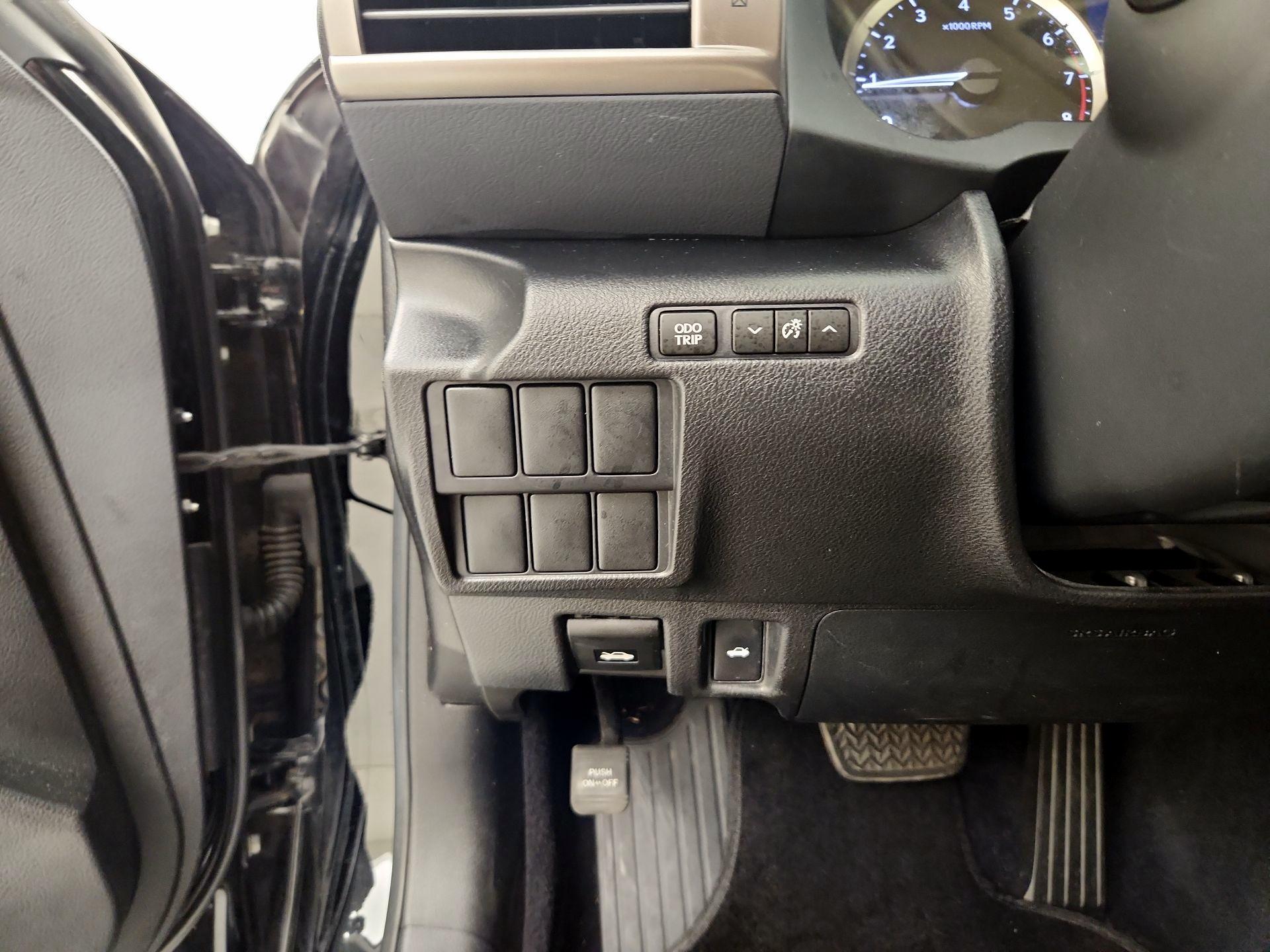 Thumbnail: 2014 Lexus IS - 13