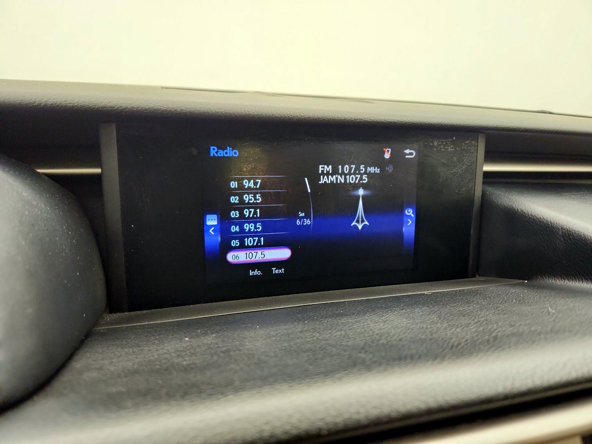 Thumbnail: 2014 Lexus IS - 15