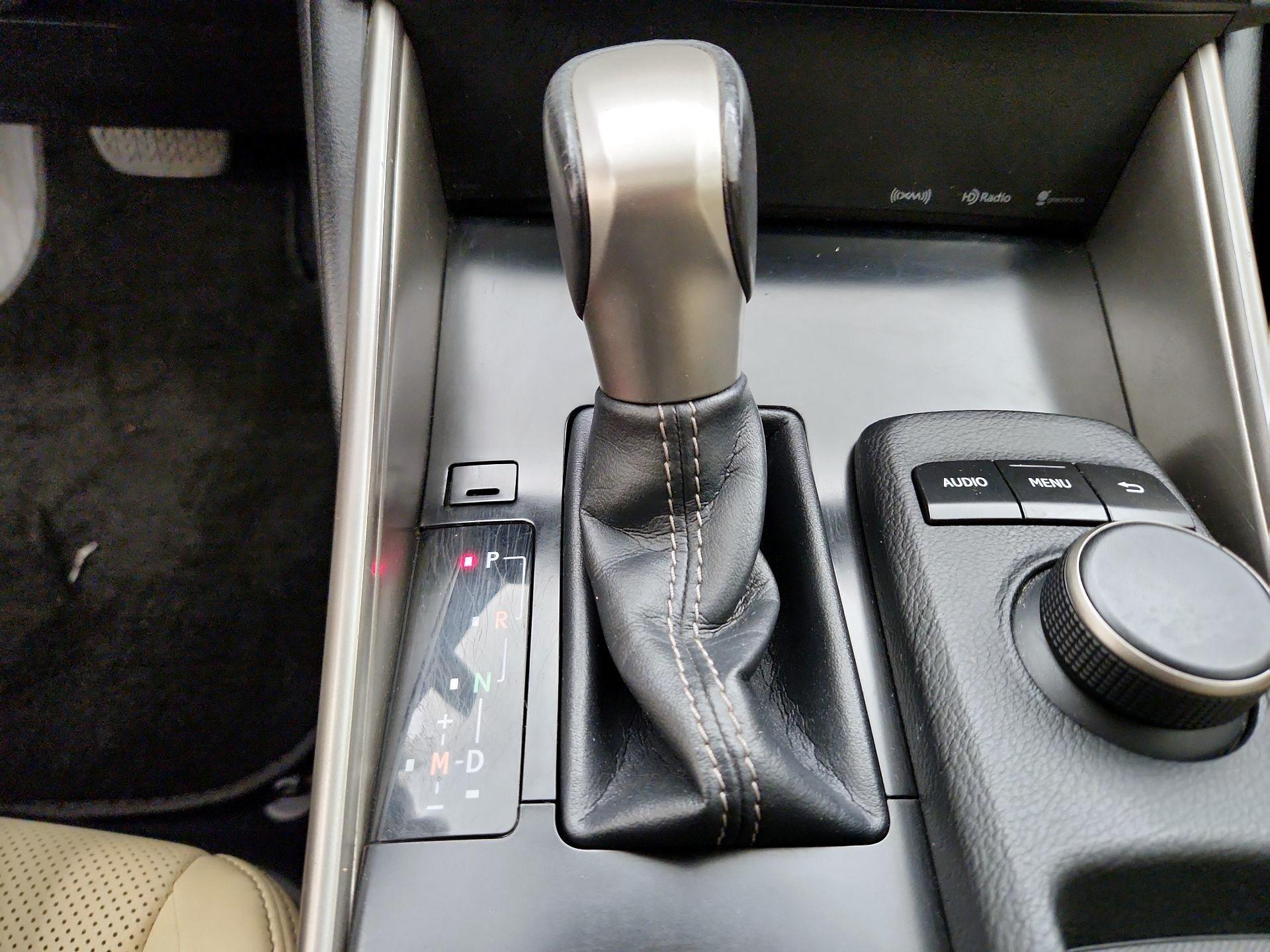 Thumbnail: 2014 Lexus IS - 17