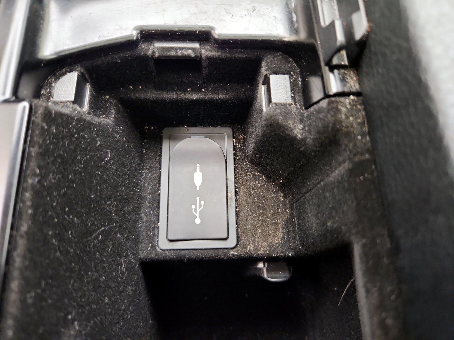 Thumbnail: 2014 Lexus IS - 18