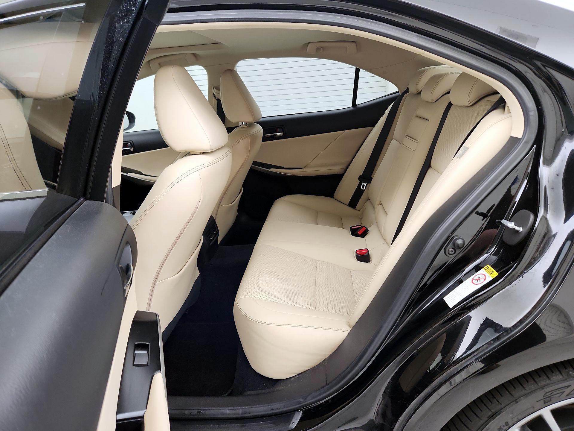 Thumbnail: 2014 Lexus IS - 20