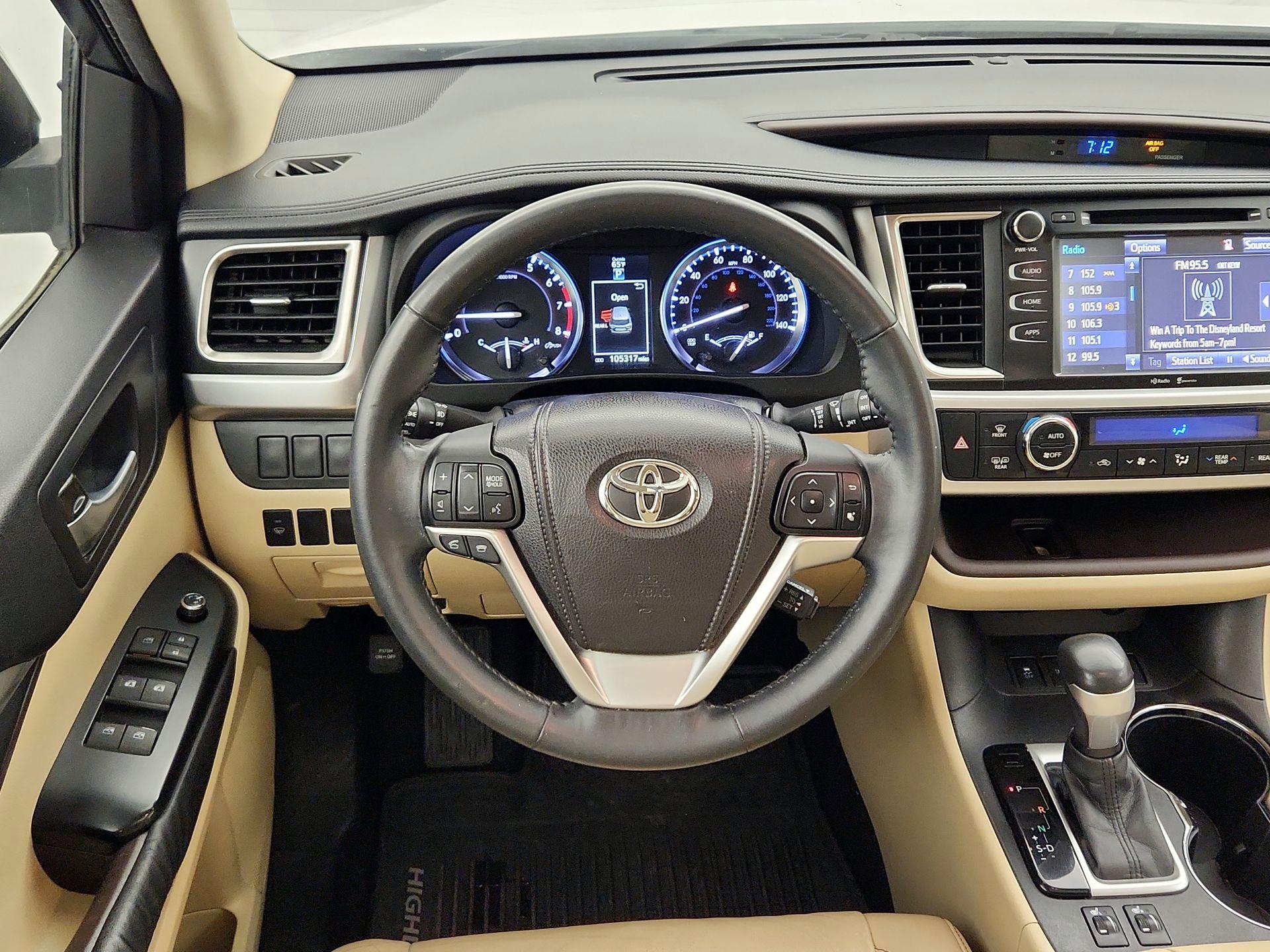 Thumbnail: 2015 Toyota Highlander - 10