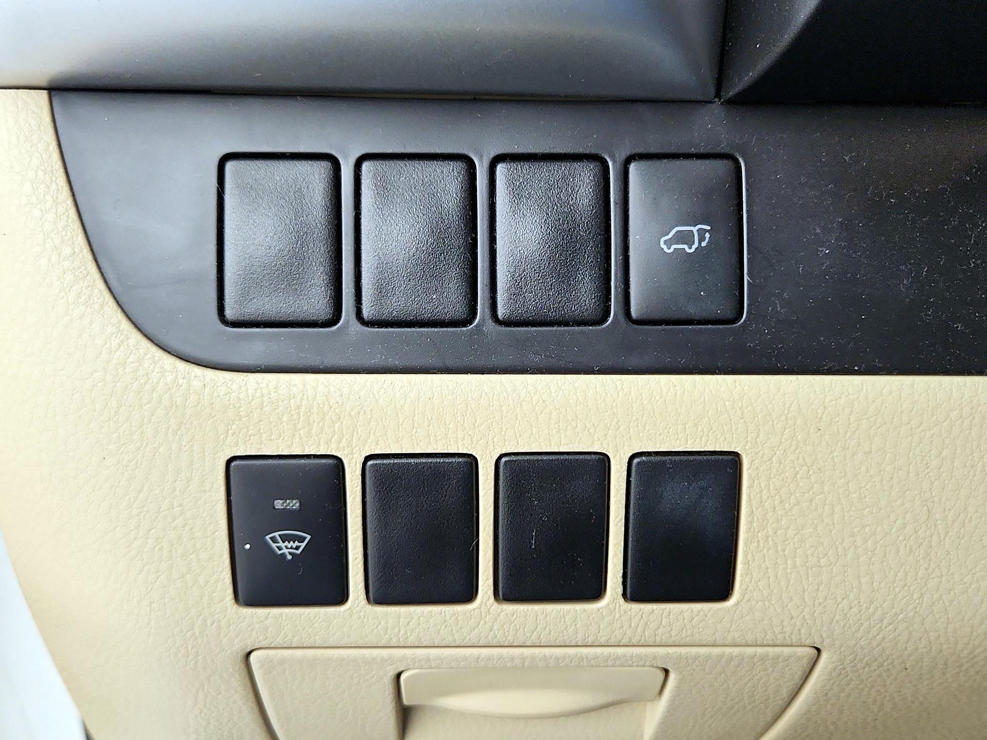 Thumbnail: 2015 Toyota Highlander - 13