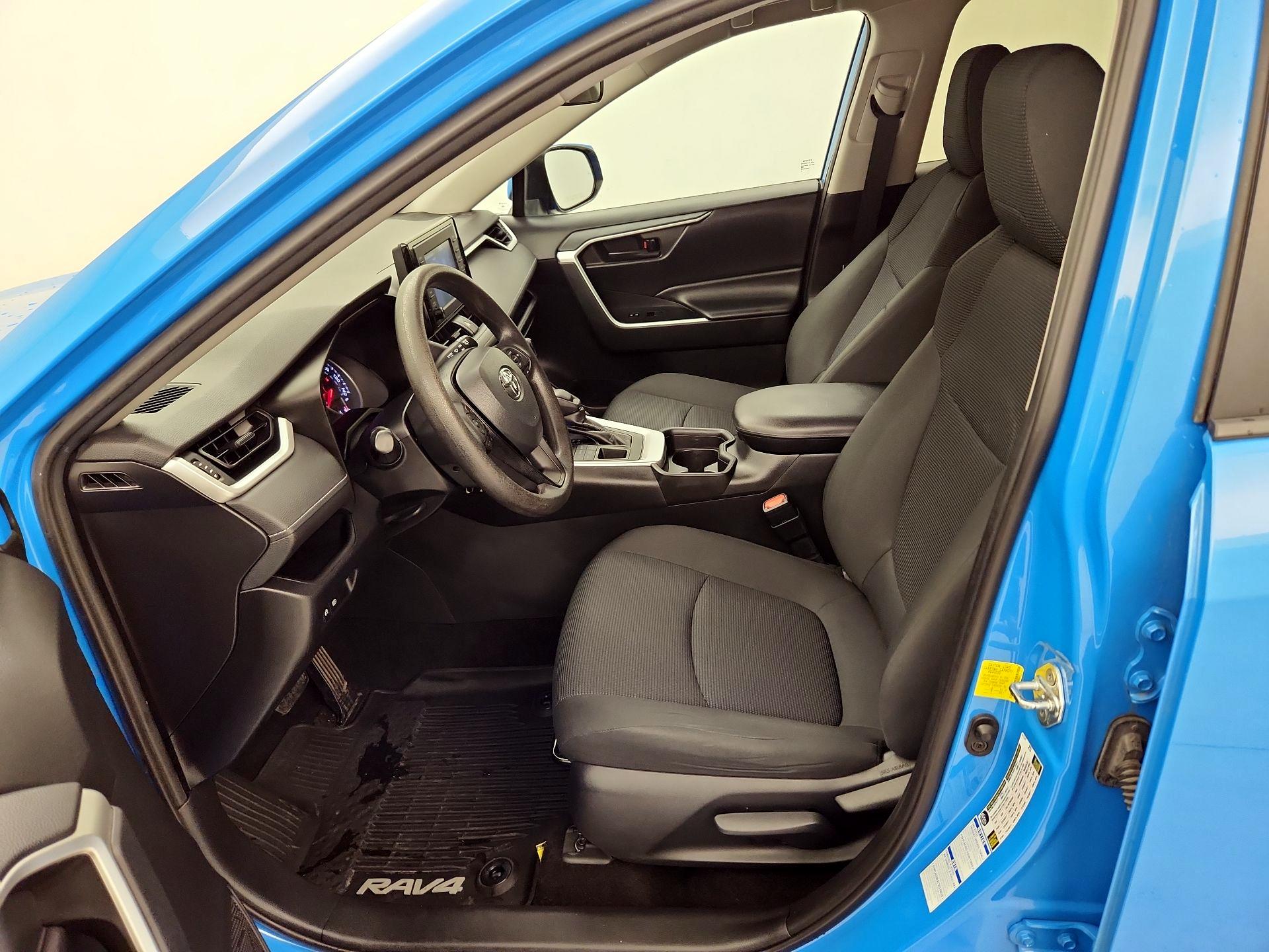 Thumbnail: 2019 Toyota RAV4 - 11