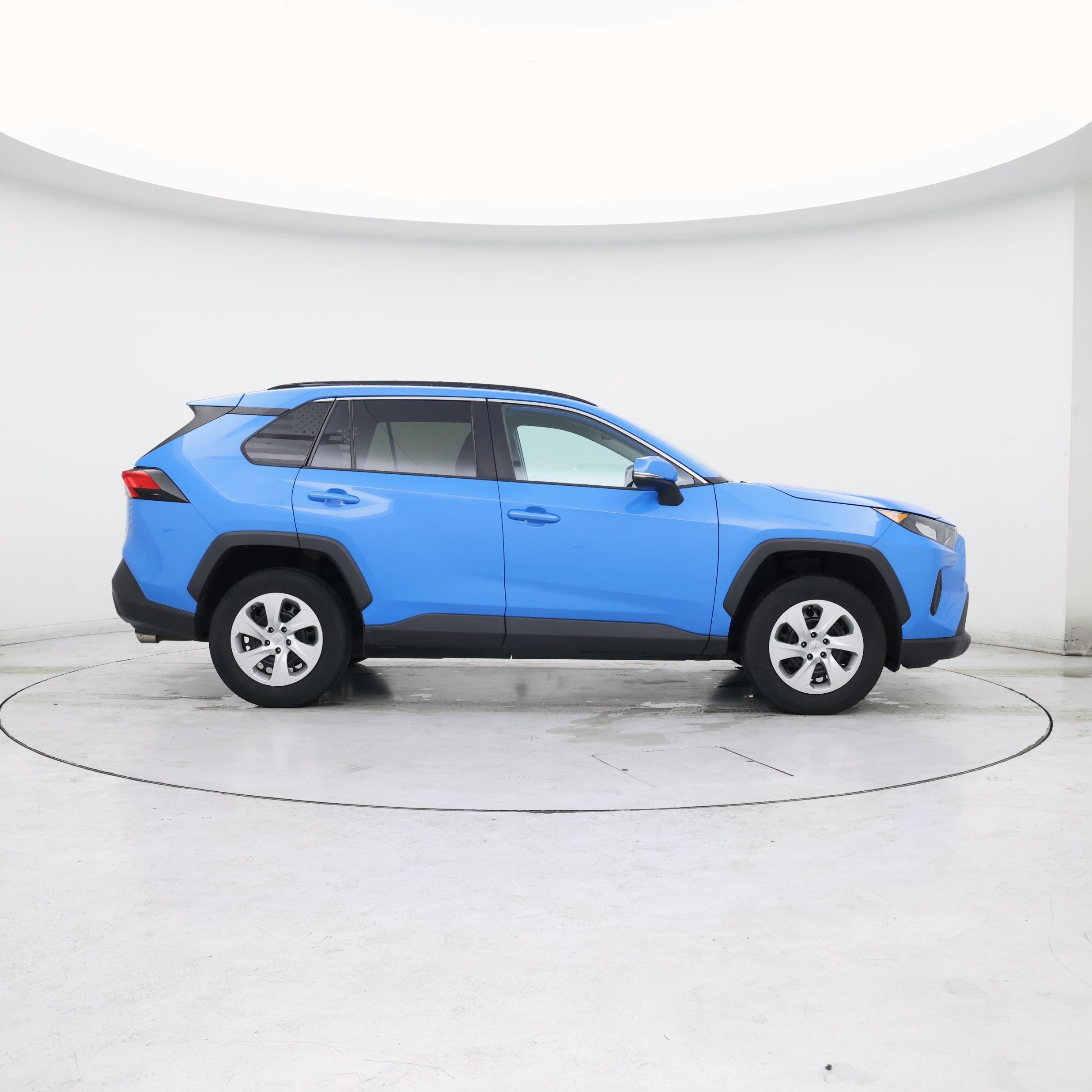 Thumbnail: 2019 Toyota RAV4 - 7