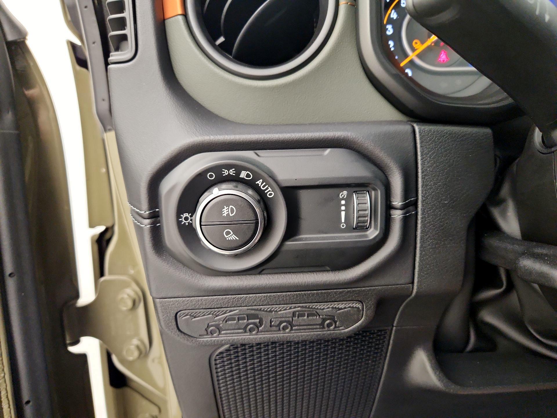 Thumbnail: 2025 Jeep Gladiator - 13