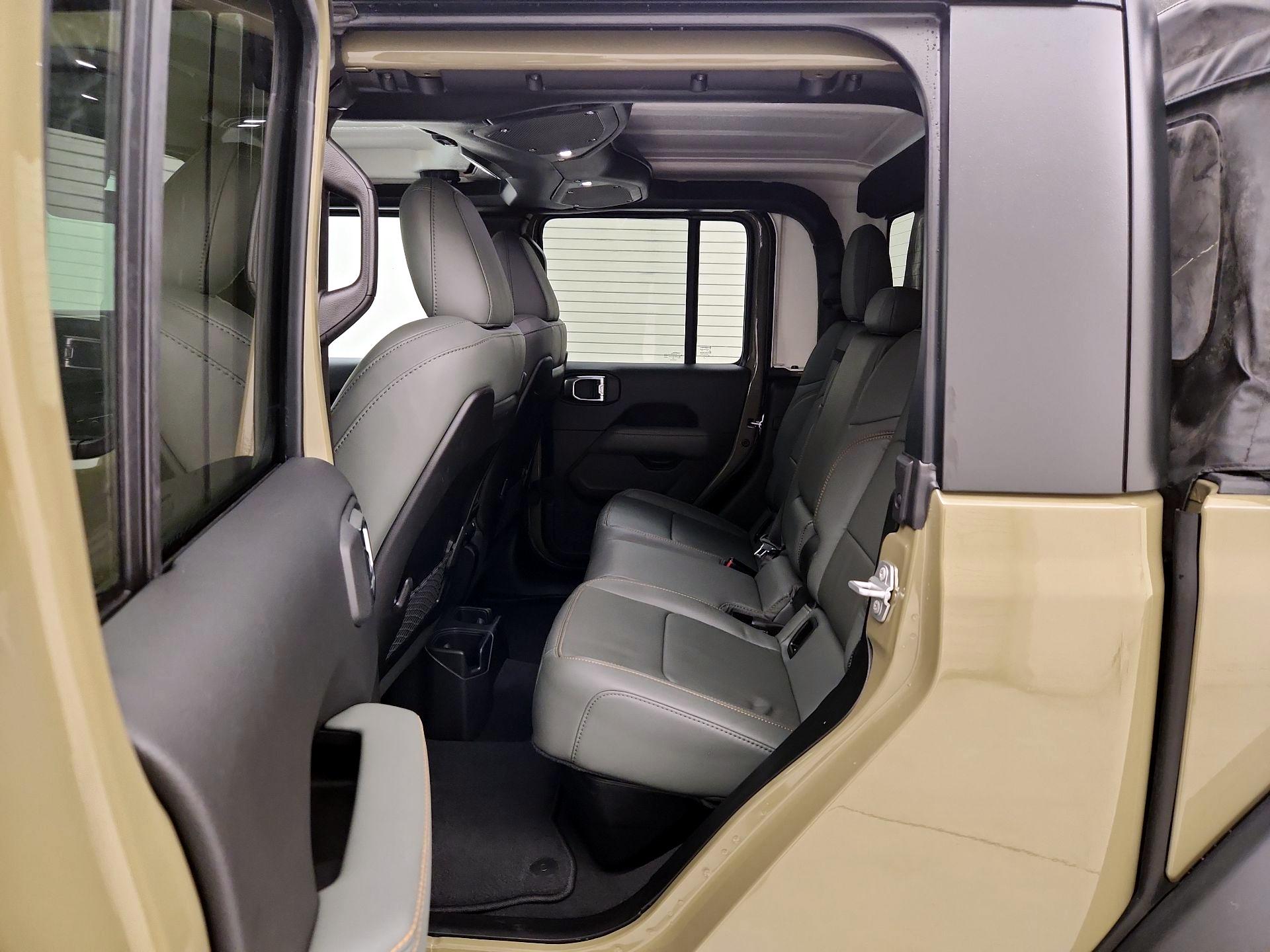Thumbnail: 2025 Jeep Gladiator - 20