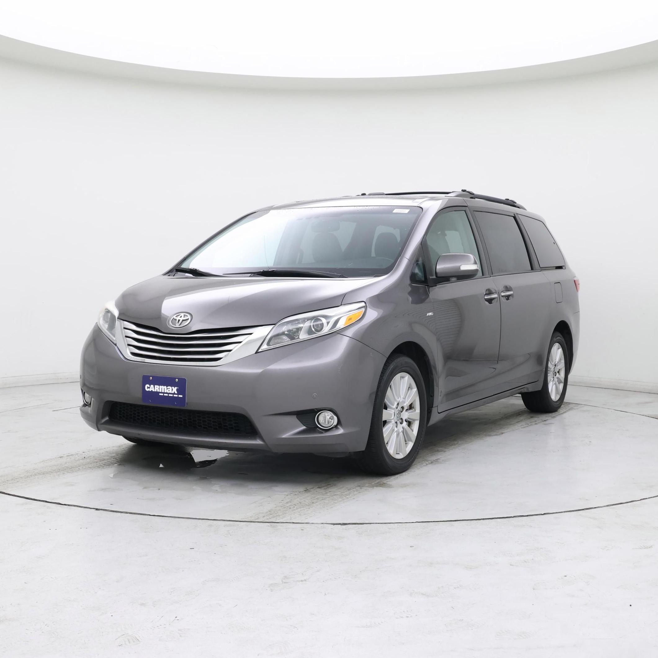 Thumbnail: 2017 Toyota Sienna - 4