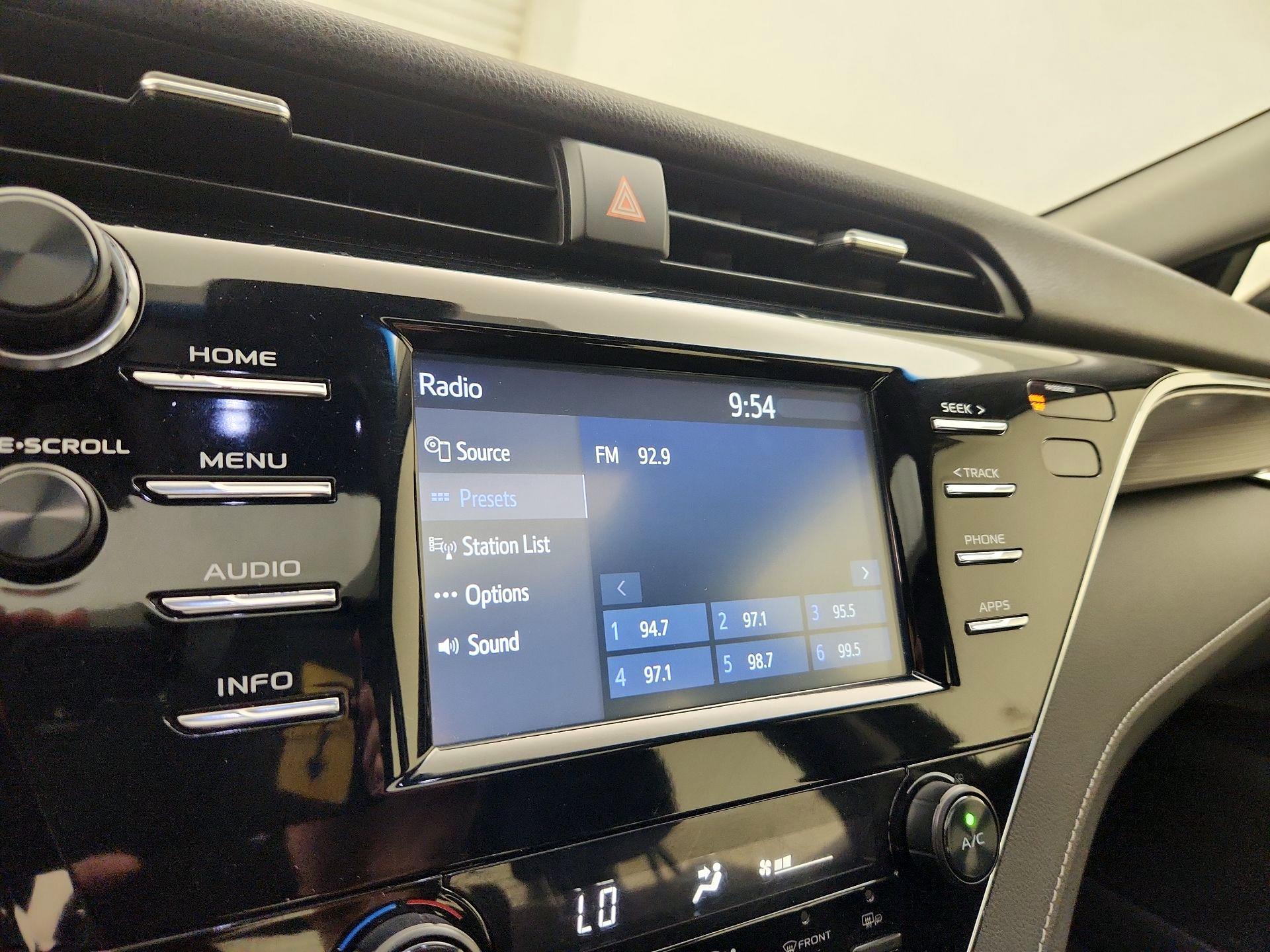 Thumbnail: 2018 Toyota Camry - 15