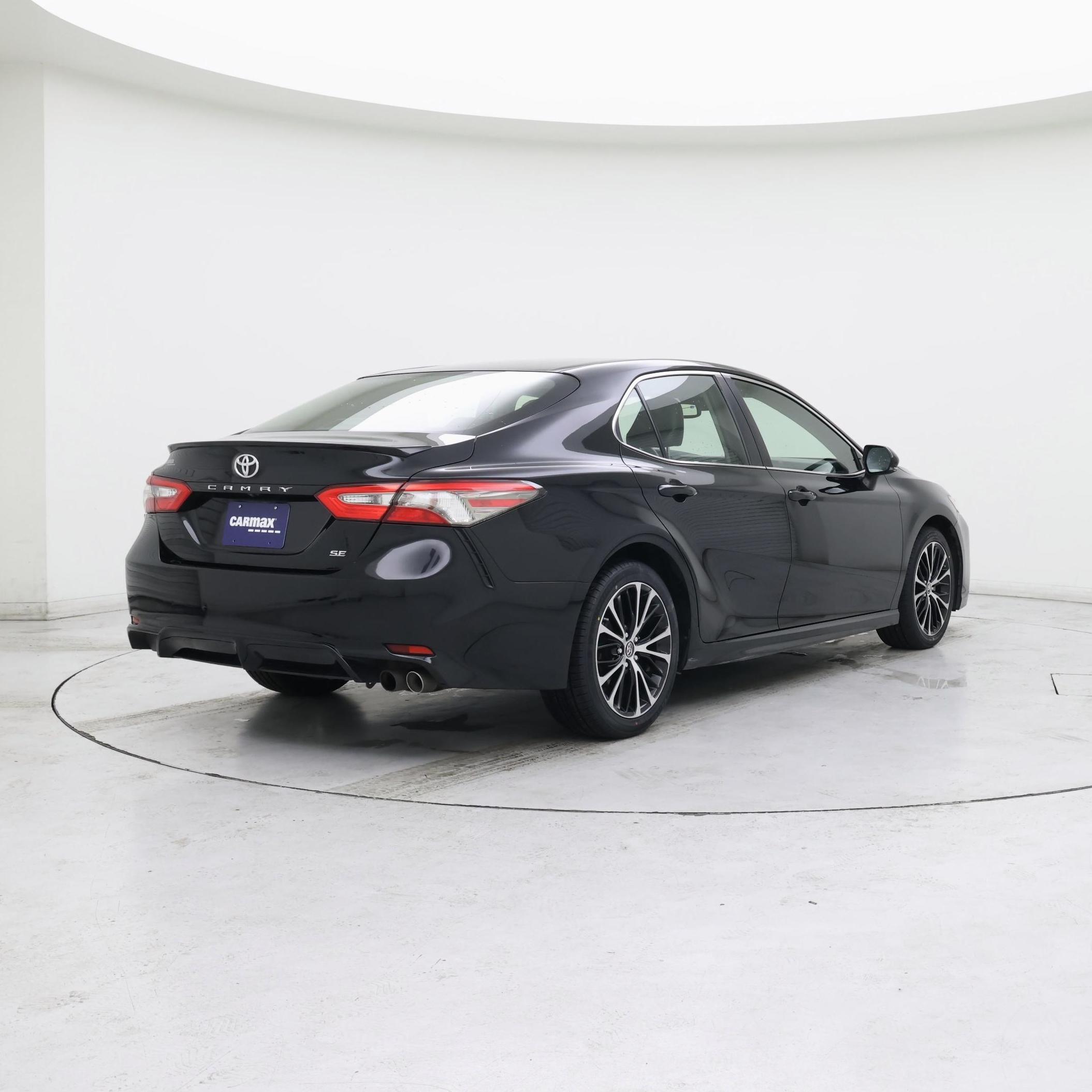 Thumbnail: 2018 Toyota Camry - 8