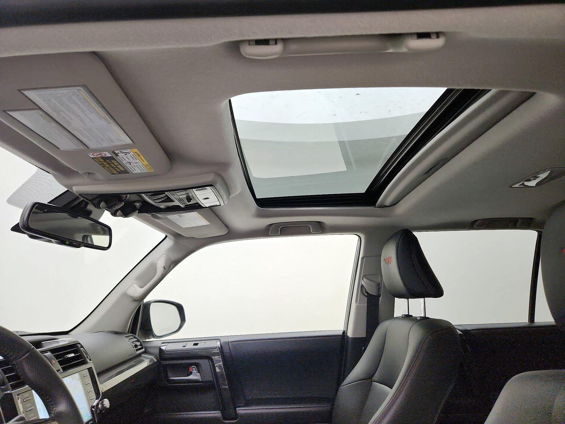 Thumbnail: 2021 Toyota 4Runner - 20