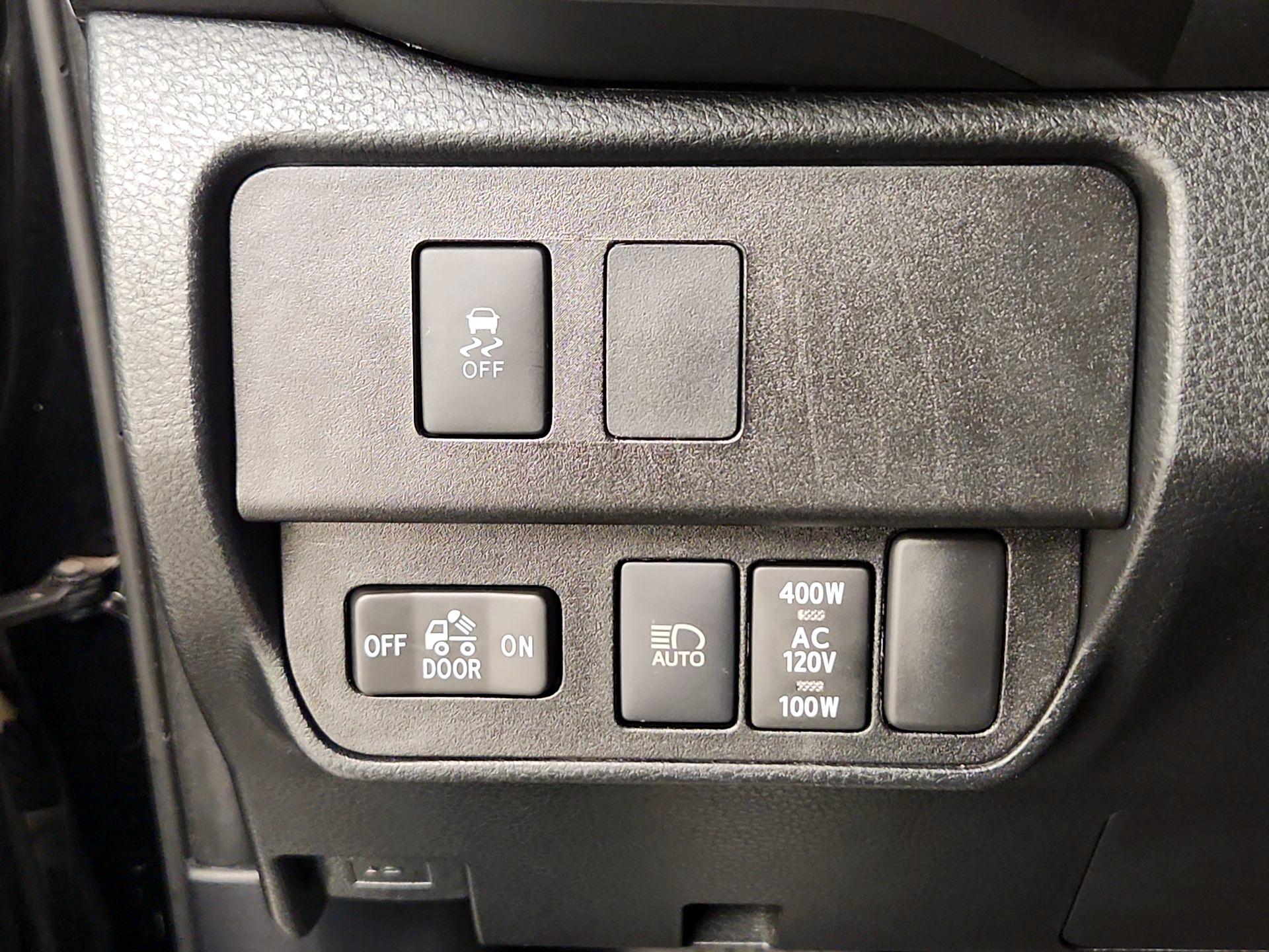 Thumbnail: 2021 Toyota Tacoma - 13