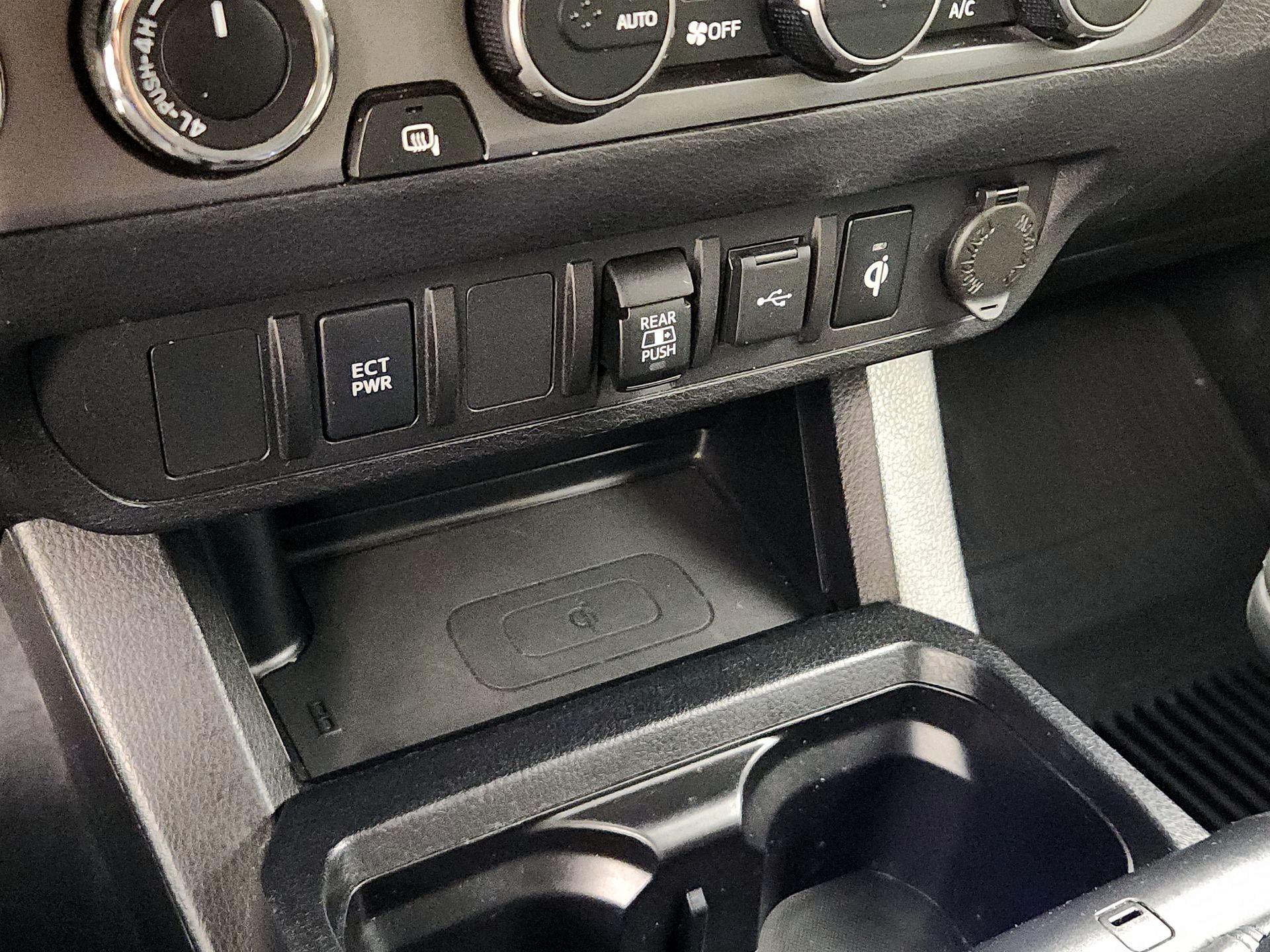 Thumbnail: 2021 Toyota Tacoma - 18