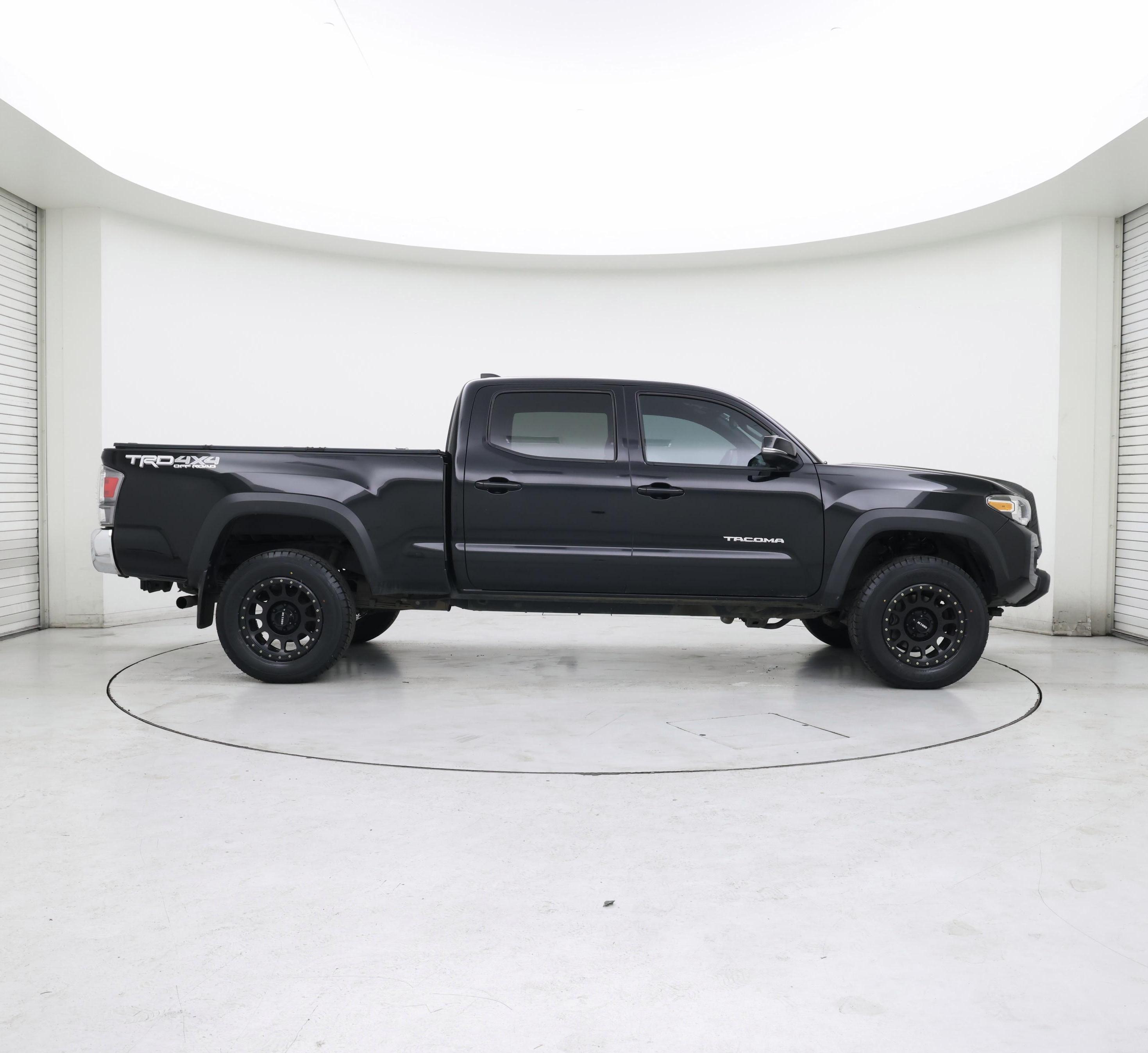 Thumbnail: 2021 Toyota Tacoma - 7