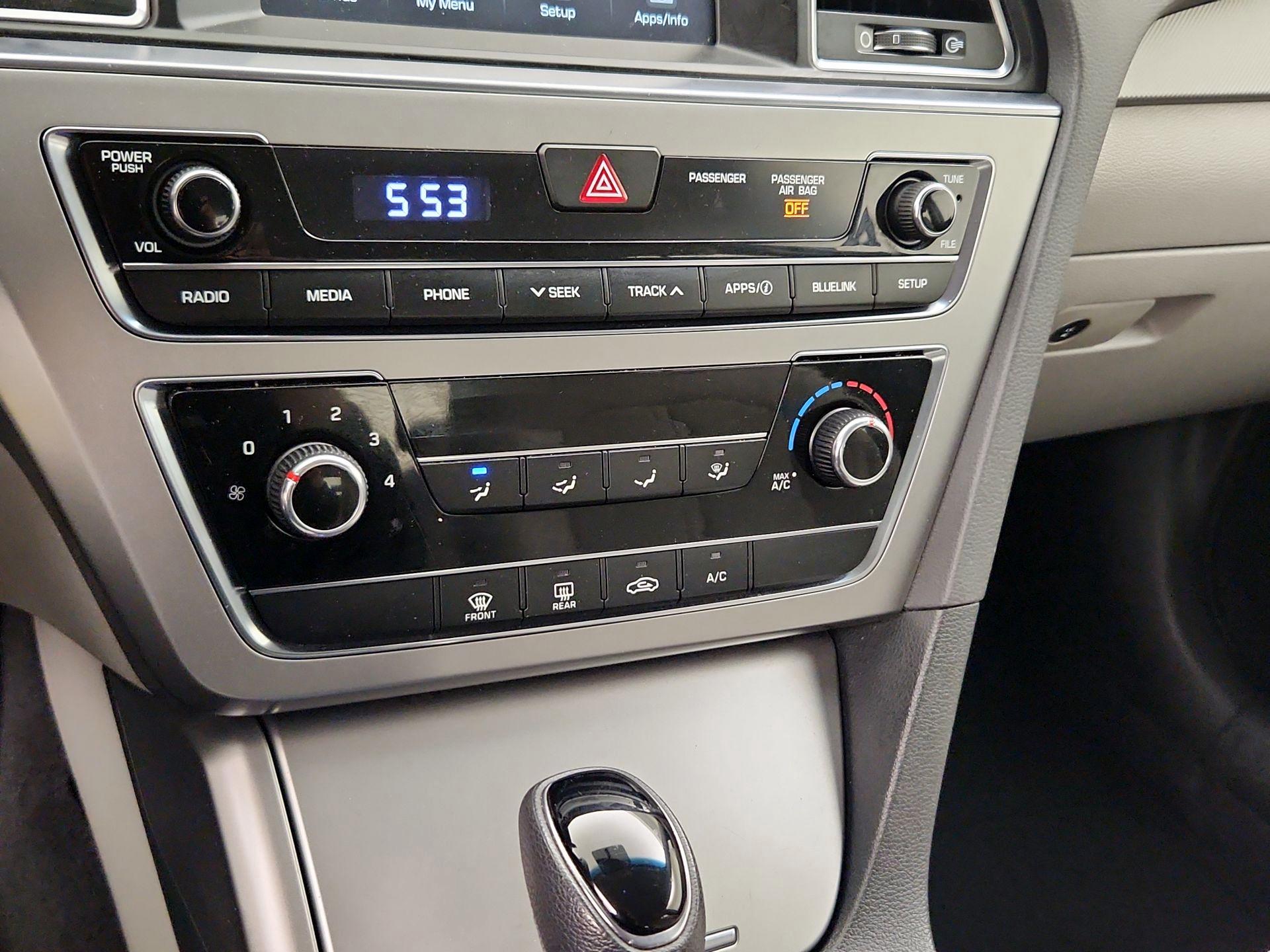 Thumbnail: 2016 Hyundai Sonata - 16