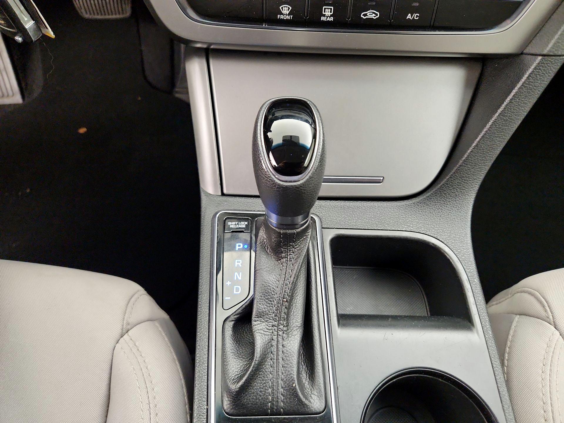 Thumbnail: 2016 Hyundai Sonata - 17