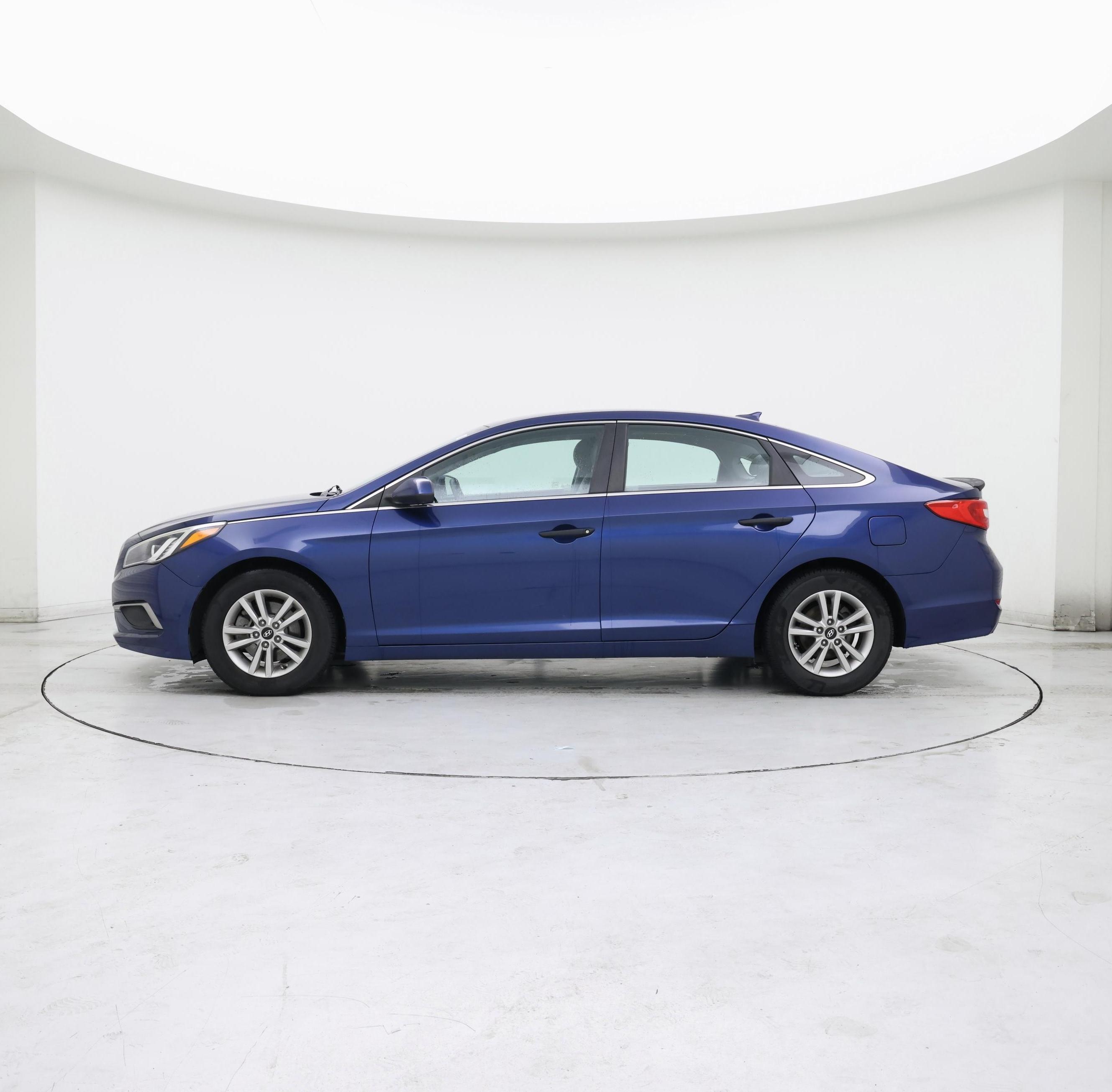 Thumbnail: 2016 Hyundai Sonata - 3