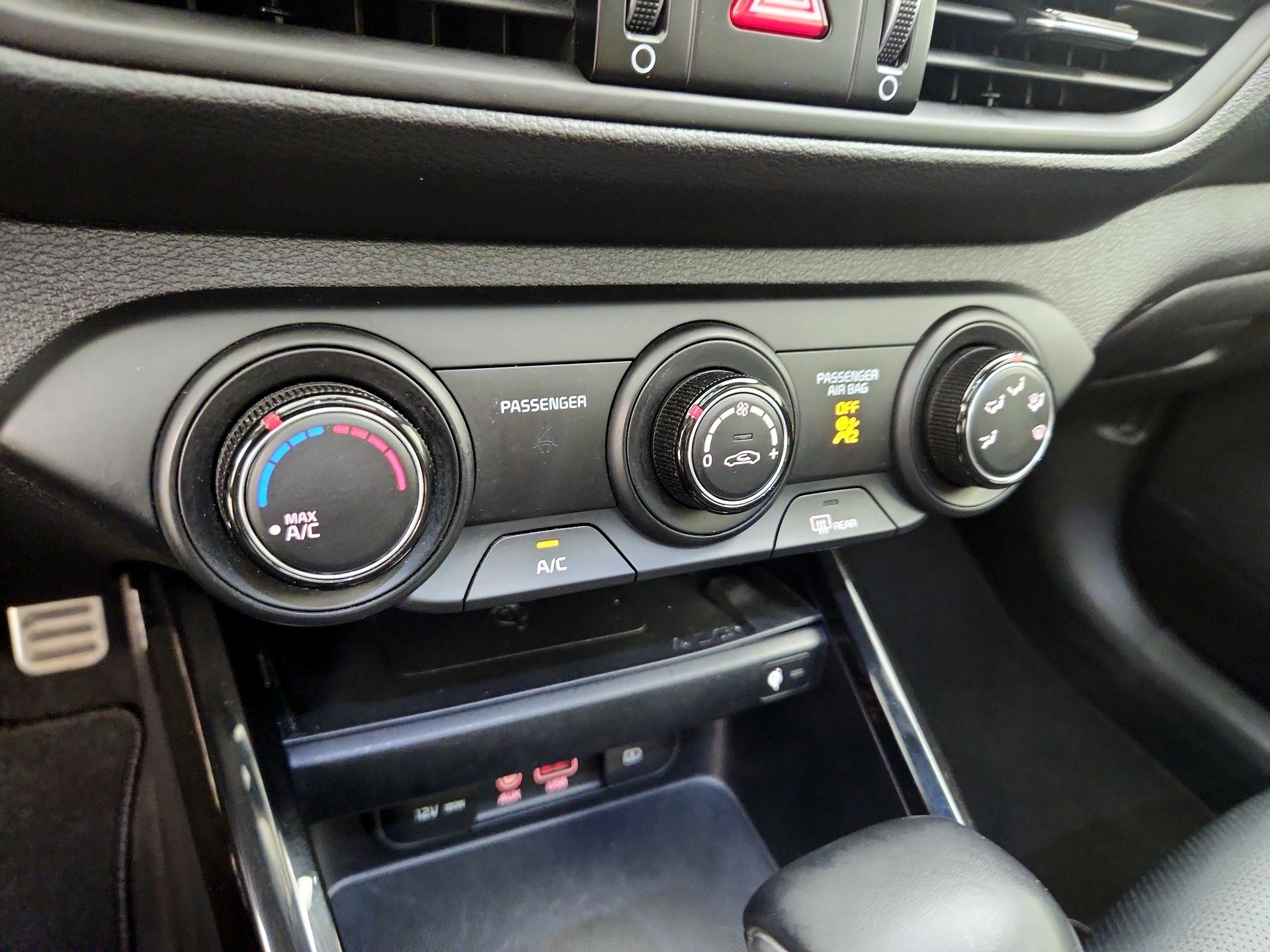 Thumbnail: 2020 Kia Forte - 16