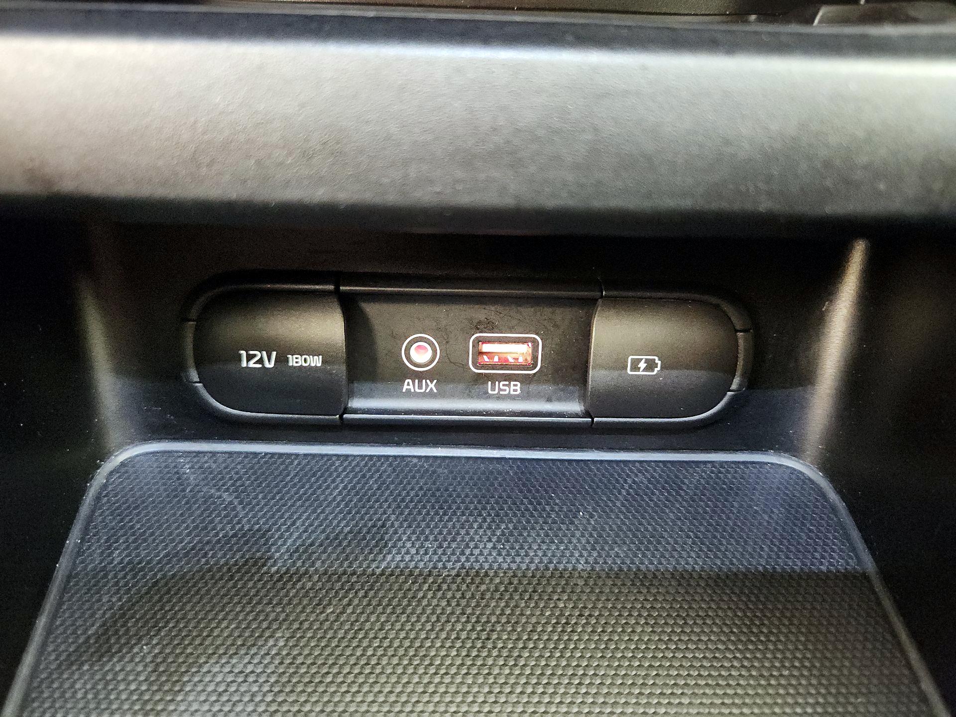 Thumbnail: 2020 Kia Forte - 18