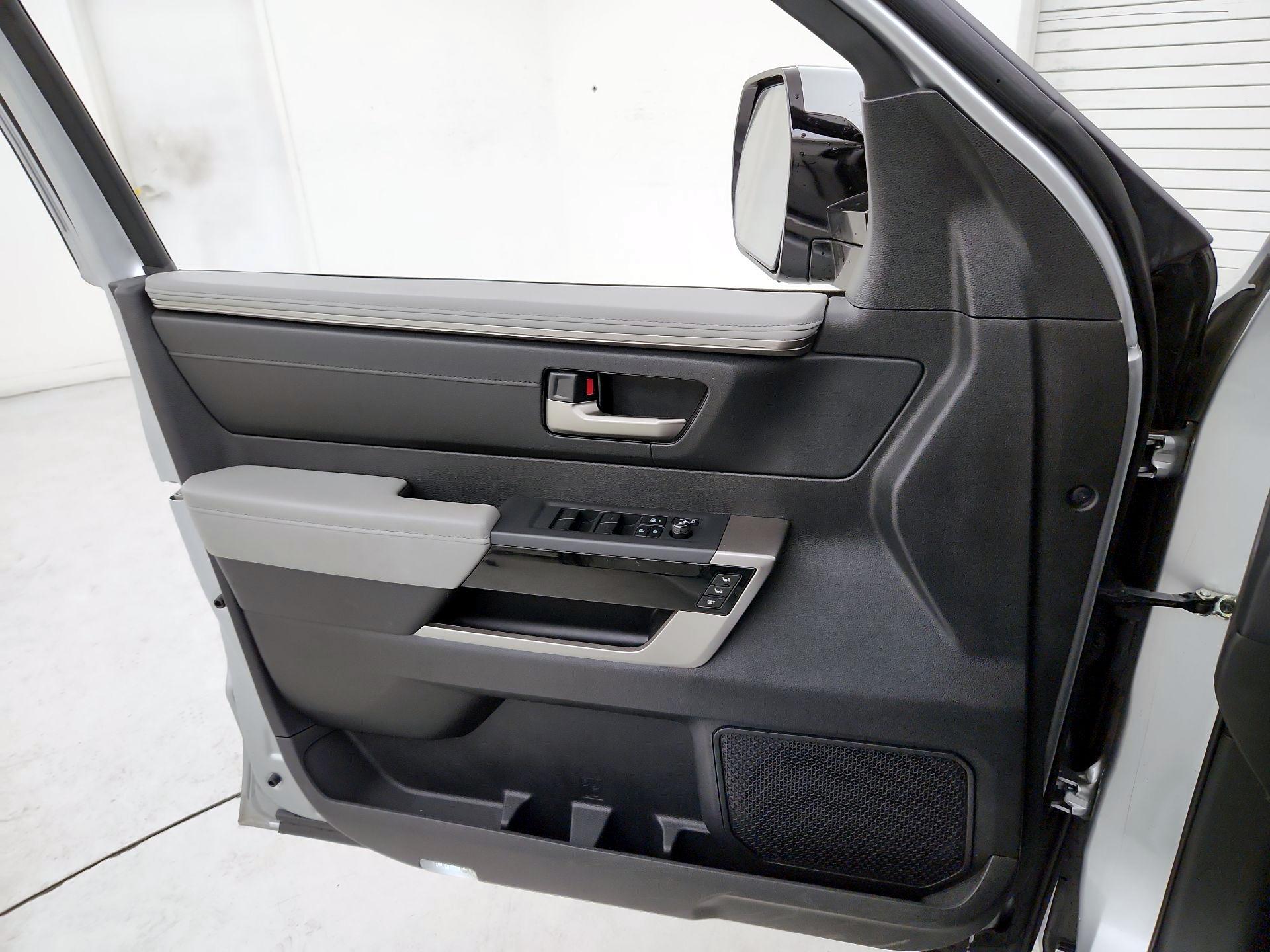 Thumbnail: 2022 Toyota Tundra - 12