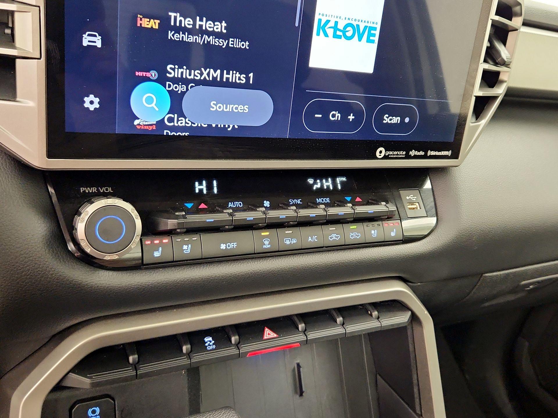 Thumbnail: 2022 Toyota Tundra - 16