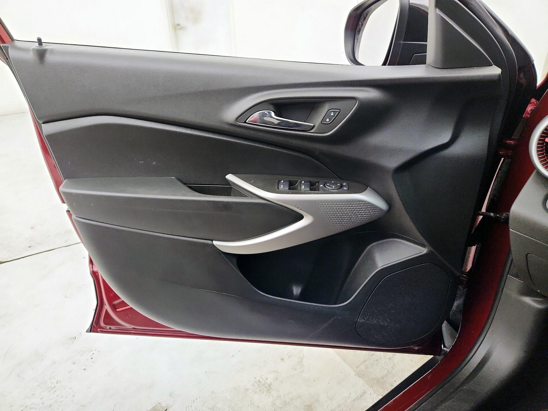 Thumbnail: 2024 Chevrolet Trax - 12