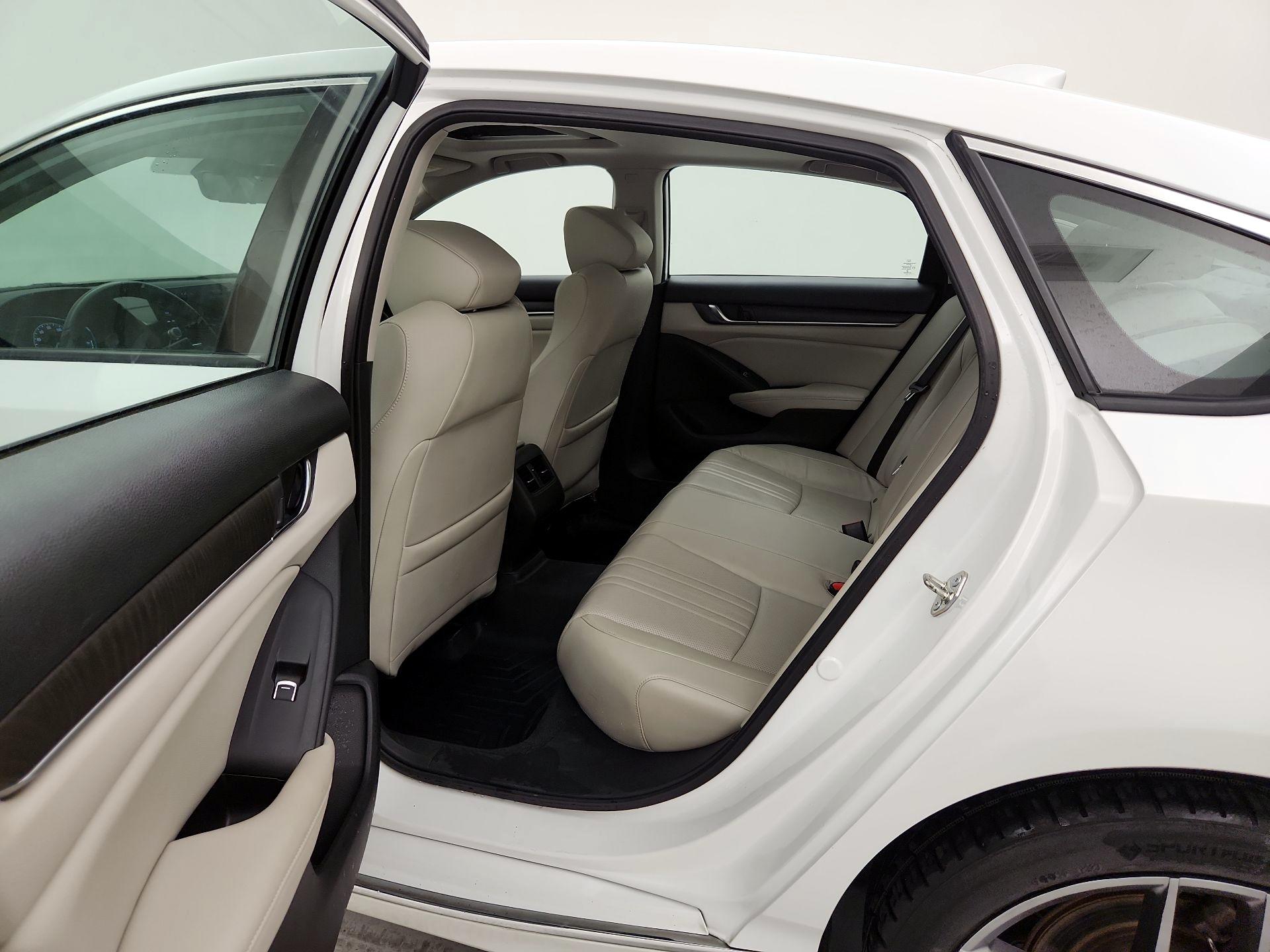 Thumbnail: 2018 Honda Accord - 20