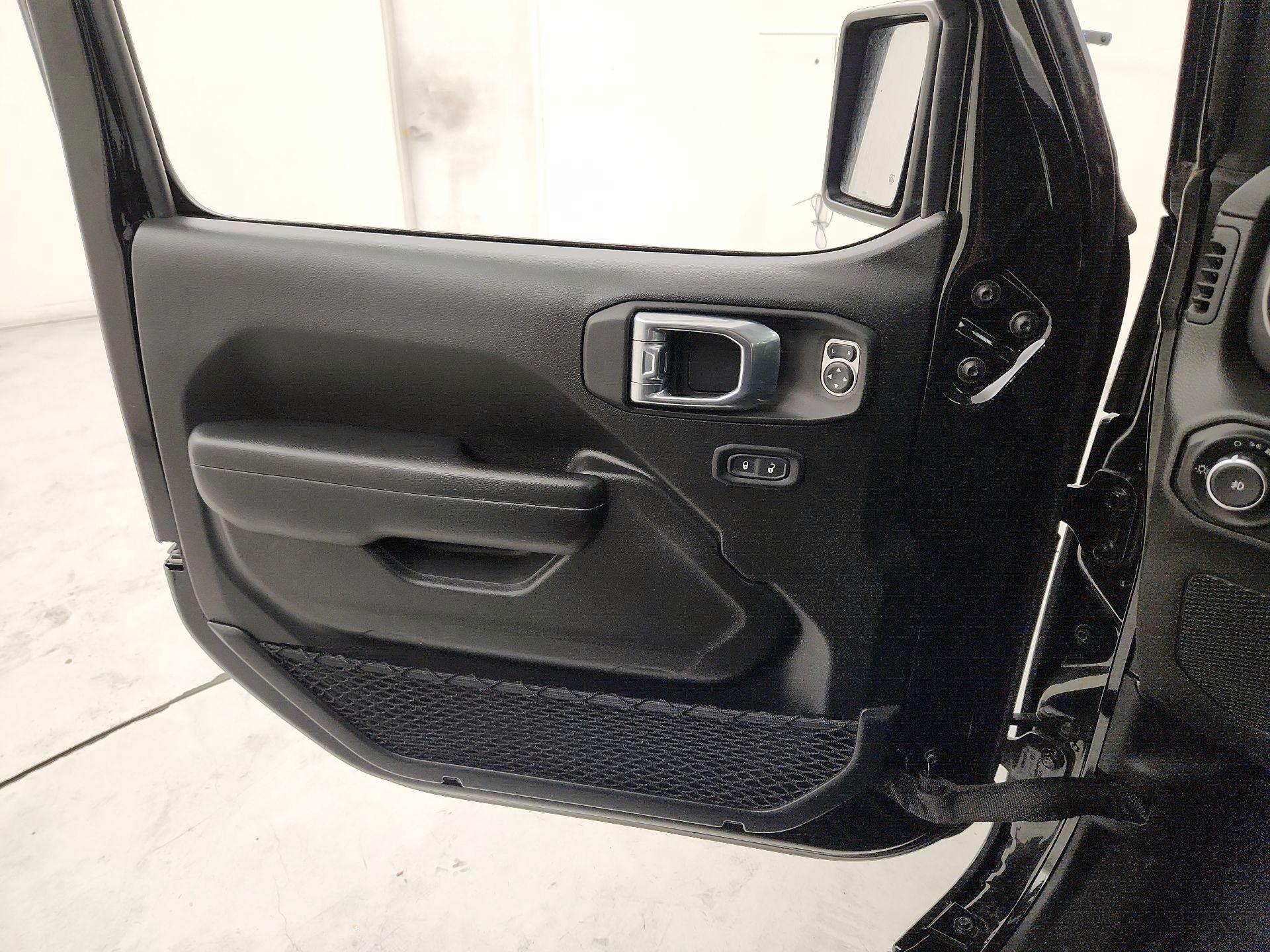 Thumbnail: 2021 Jeep Wrangler - 12