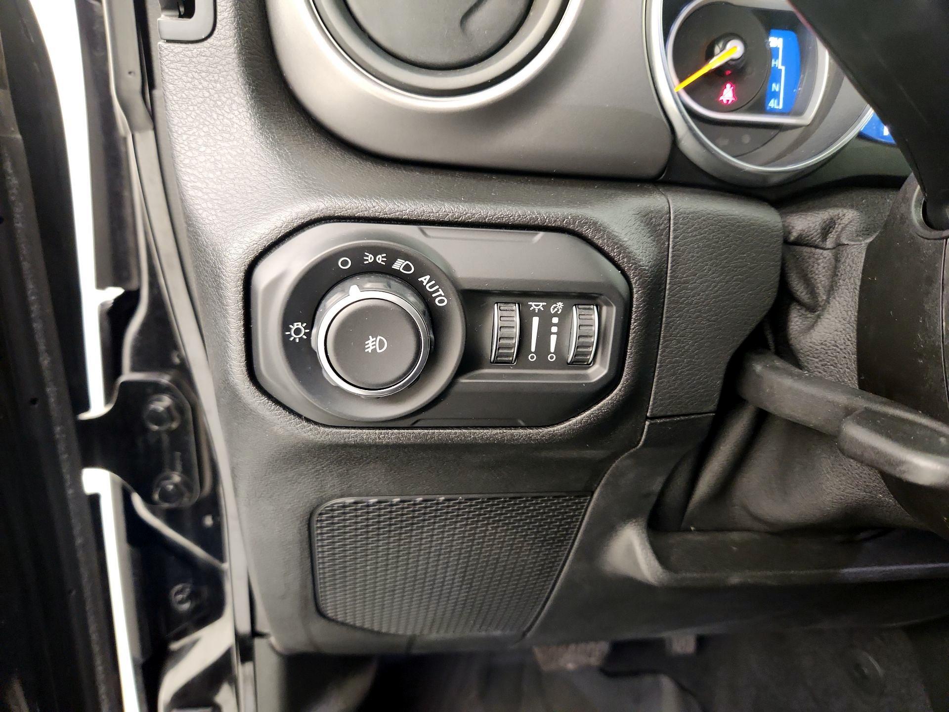 Thumbnail: 2021 Jeep Wrangler - 13