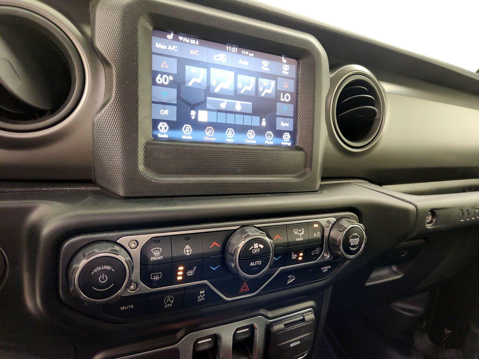 Thumbnail: 2021 Jeep Wrangler - 16