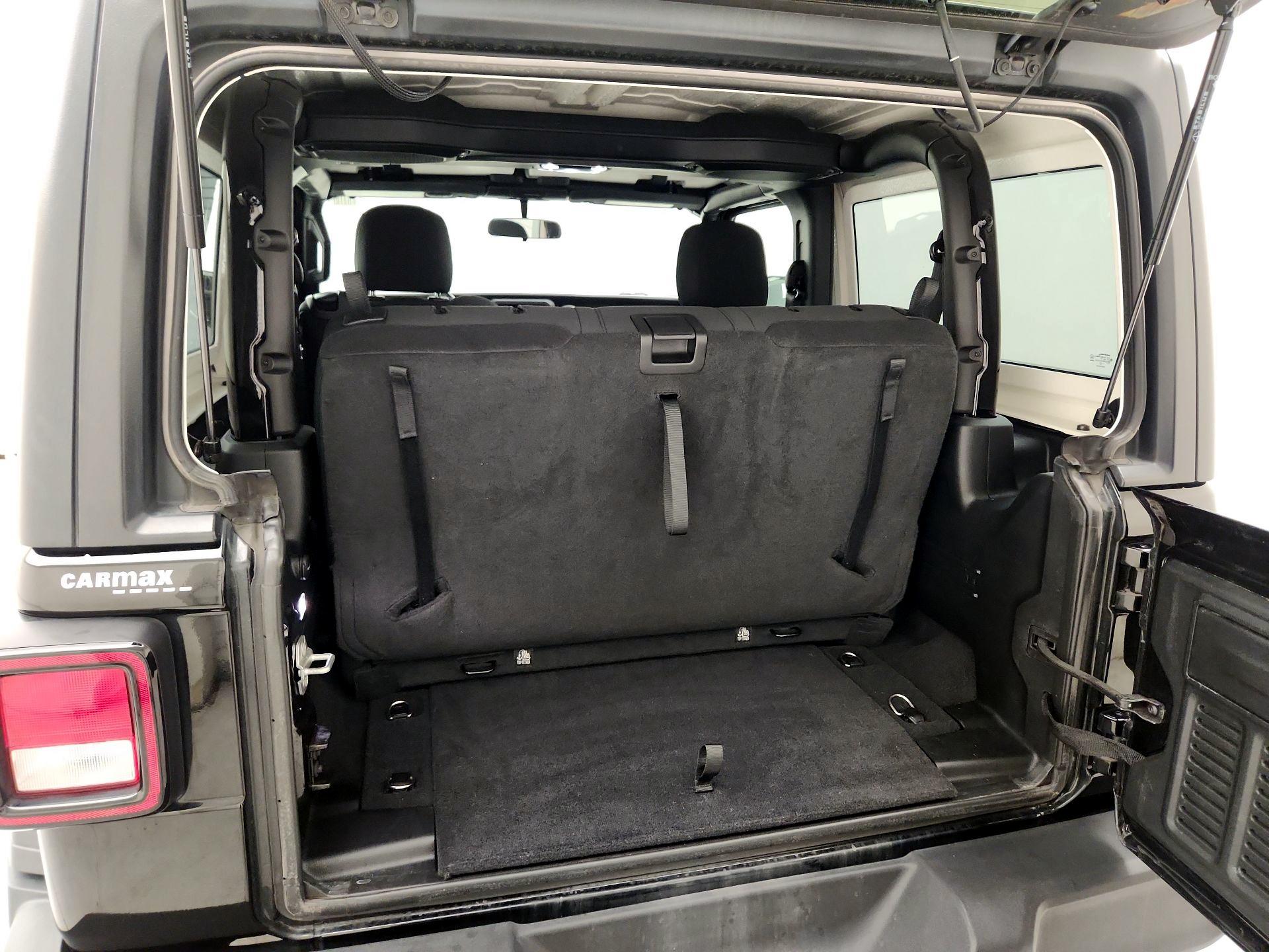 Thumbnail: 2021 Jeep Wrangler - 20