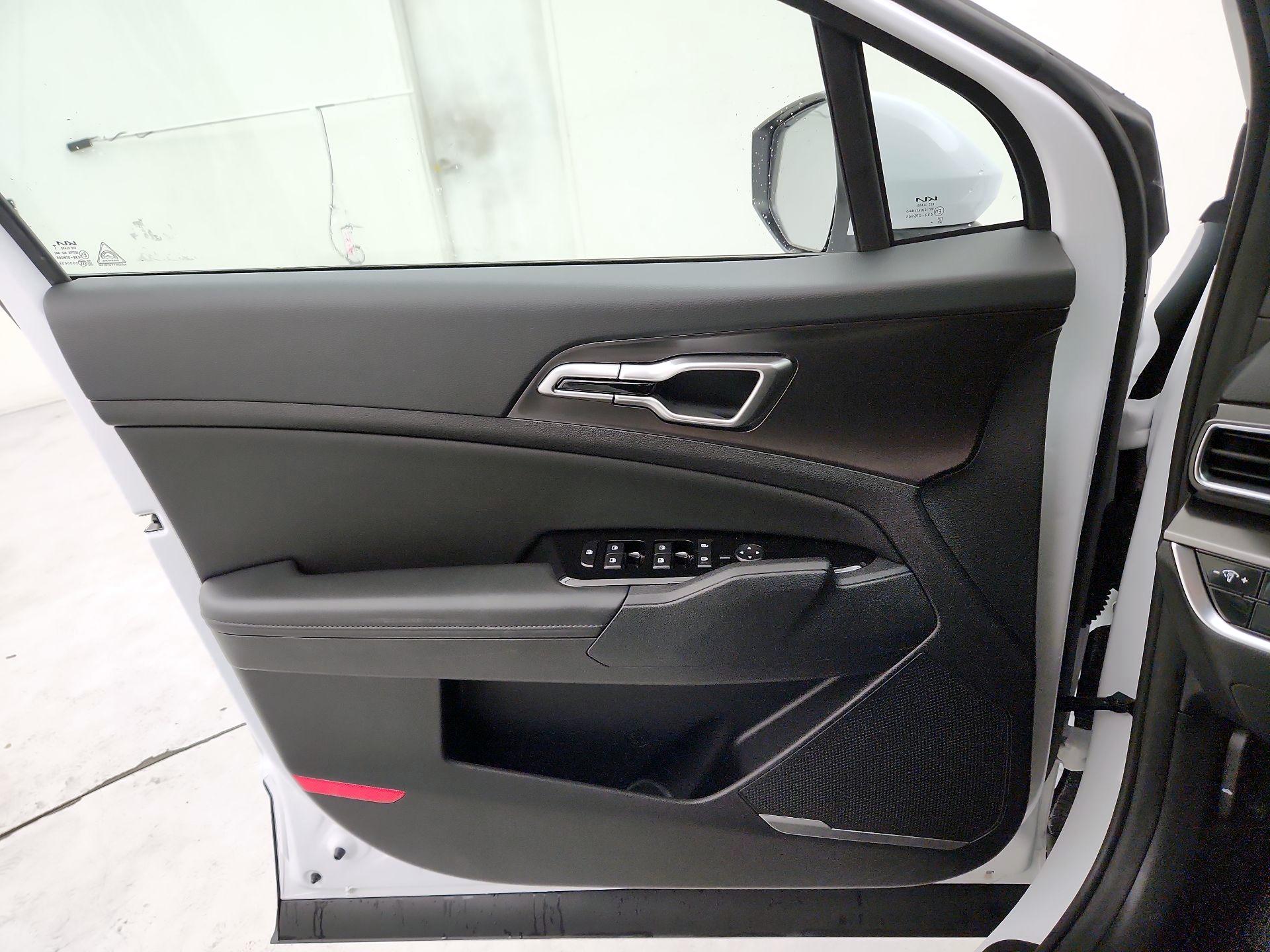 Thumbnail: 2024 Kia Sportage - 12