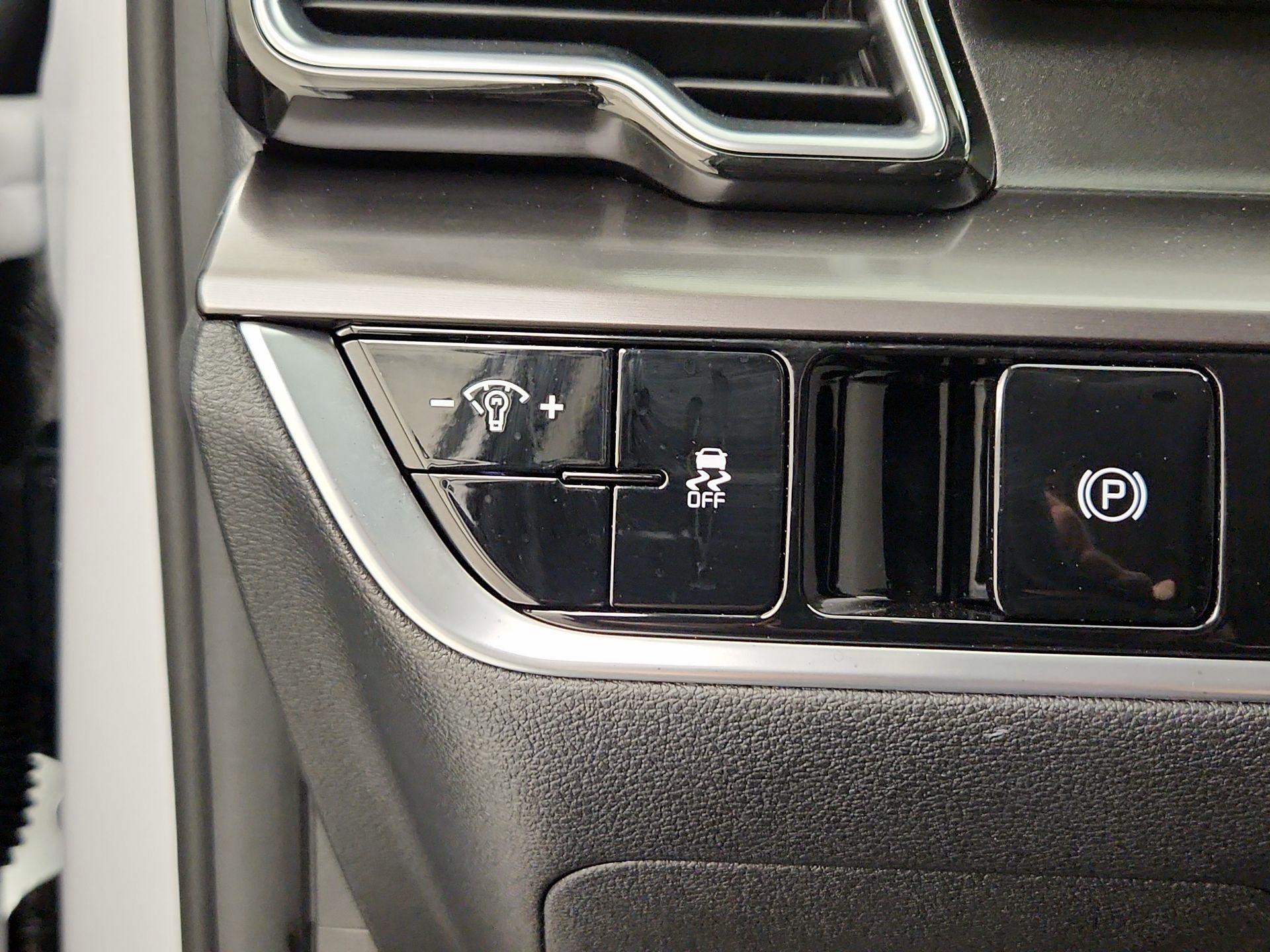 Thumbnail: 2024 Kia Sportage - 13