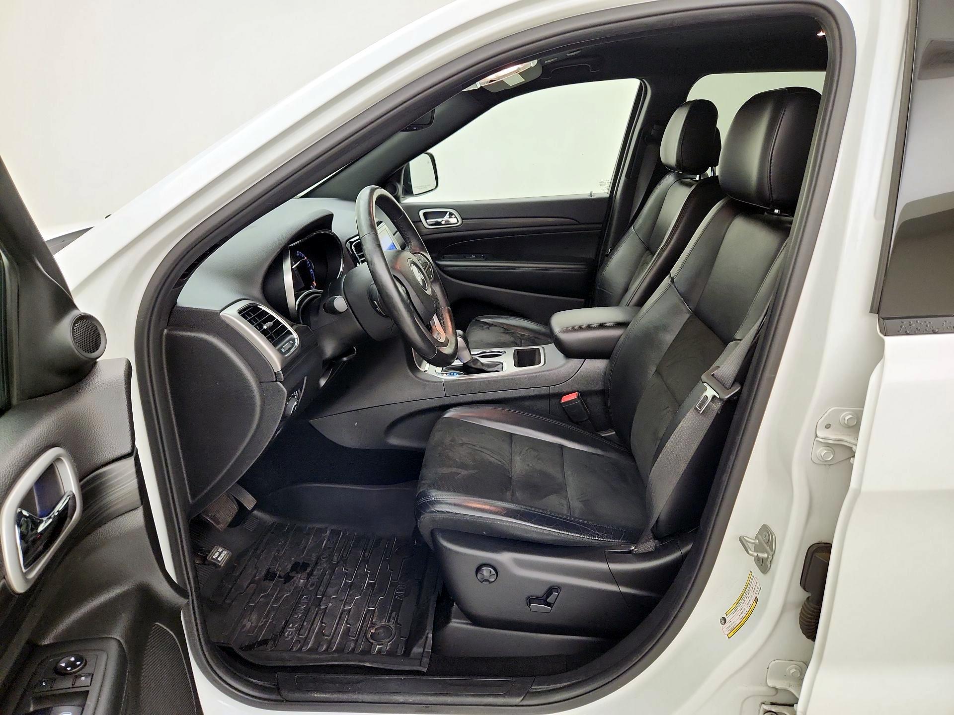 Thumbnail: 2019 Jeep Grand Cherokee - 11