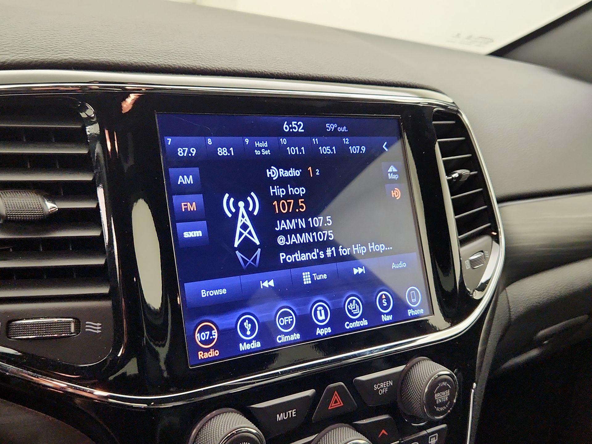 Thumbnail: 2019 Jeep Grand Cherokee - 16