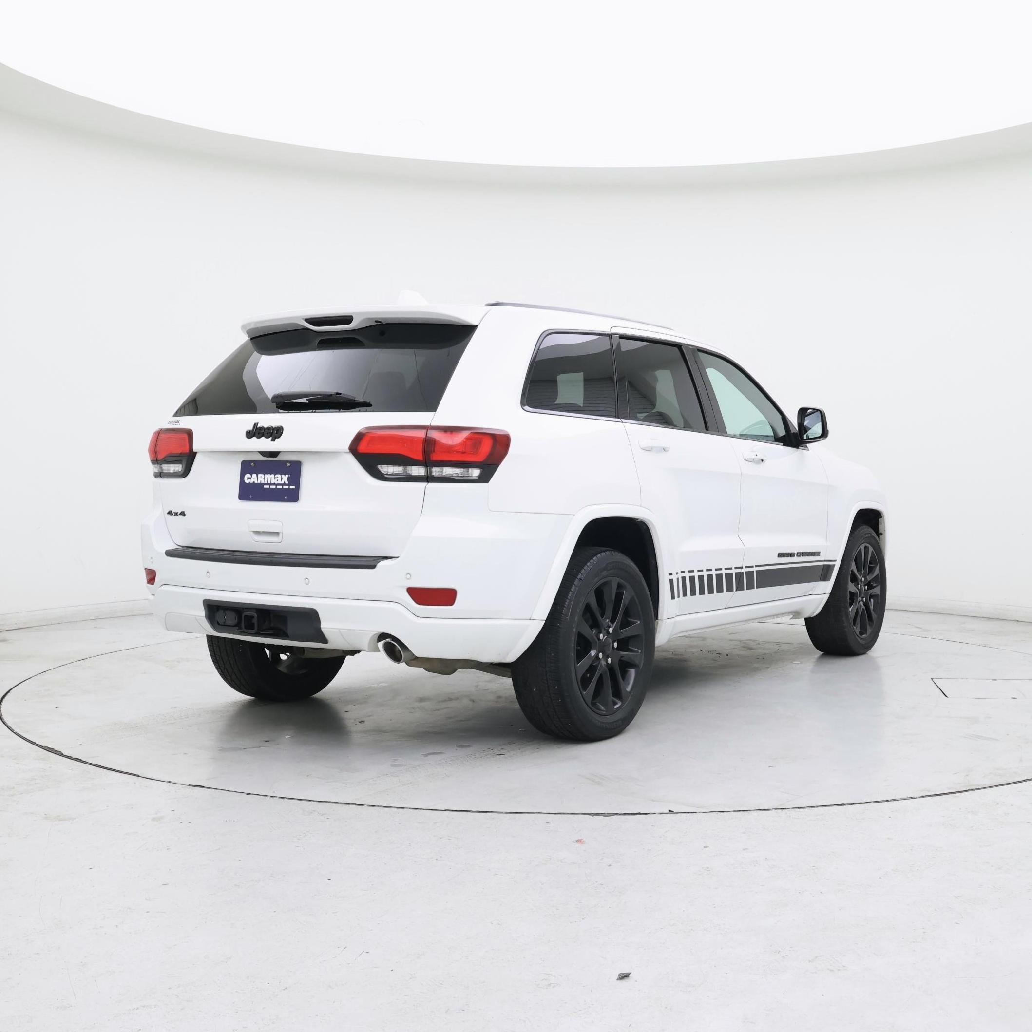 Thumbnail: 2019 Jeep Grand Cherokee - 8