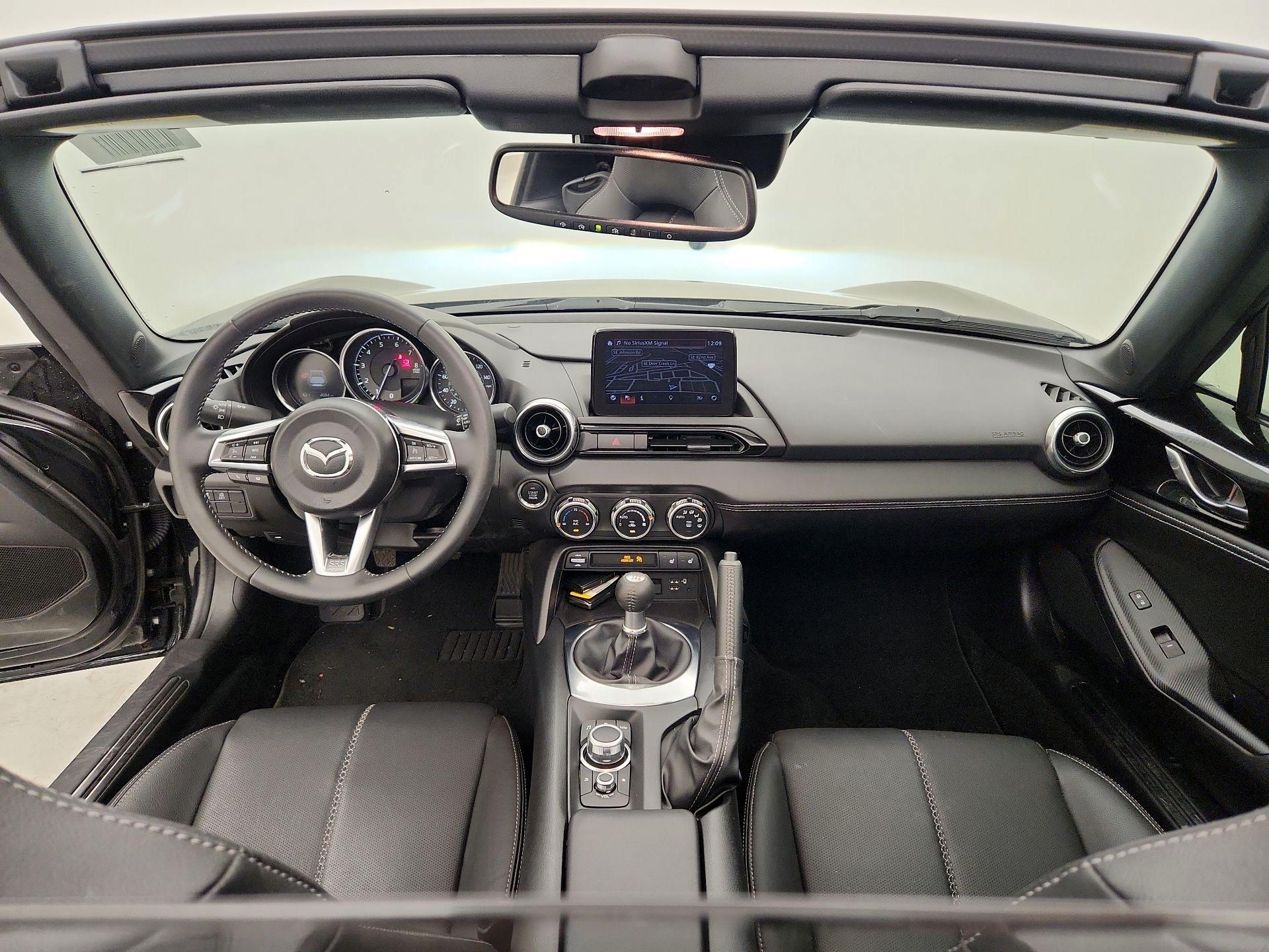 Thumbnail: 2022 Mazda MX-5 Miata - 9