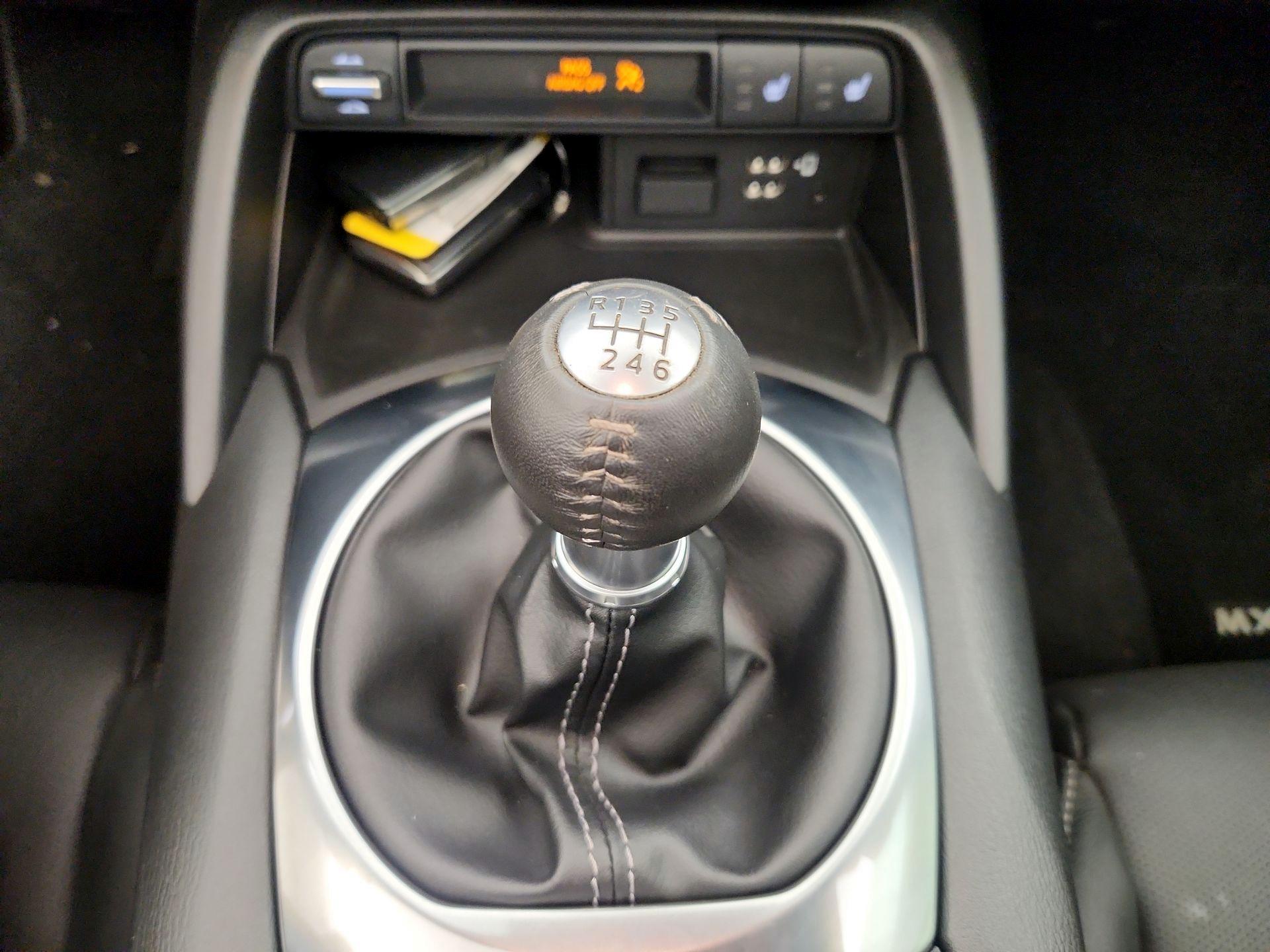 Thumbnail: 2022 Mazda MX-5 Miata - 18