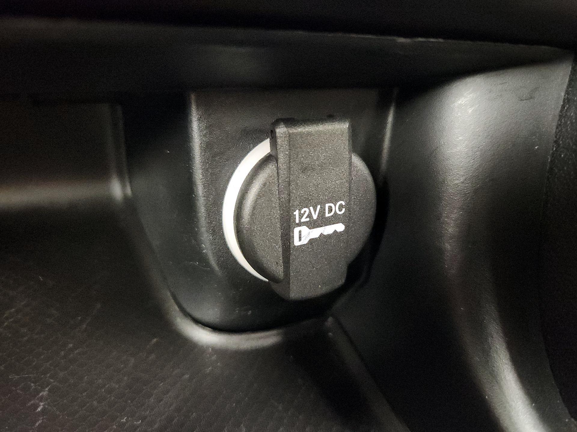 Thumbnail: 2020 Dodge Charger - 18