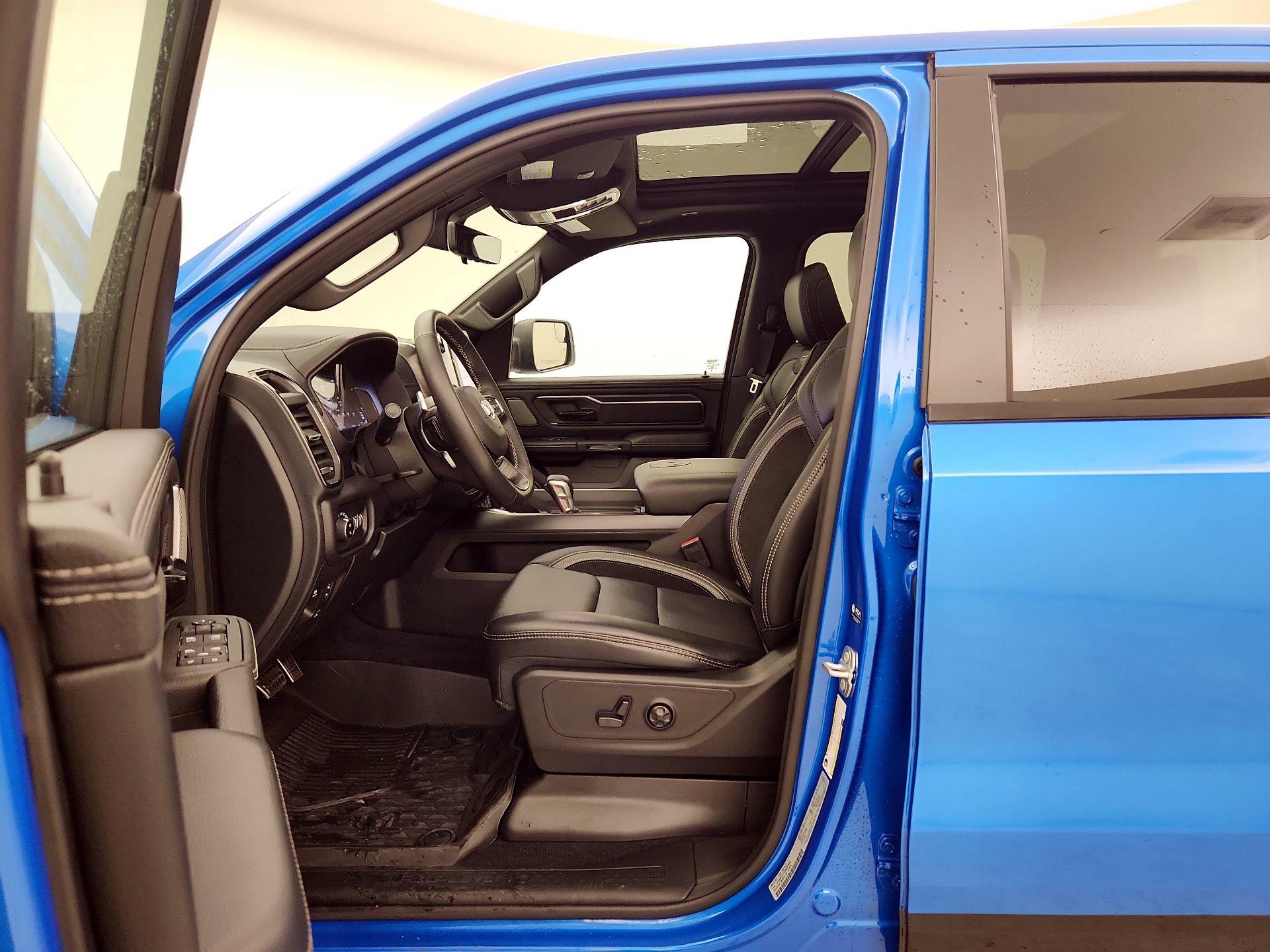 Thumbnail: 2025 RAM 1500 - 11