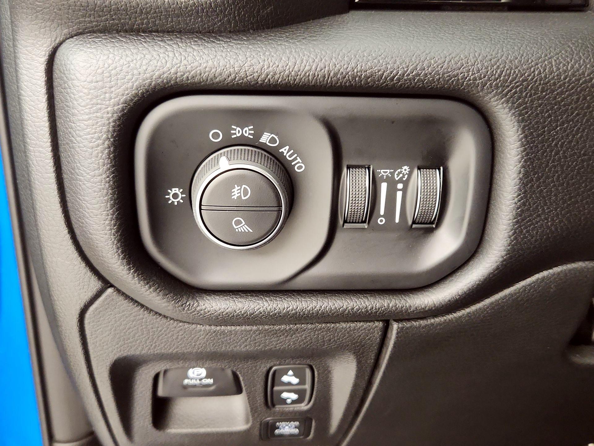 Thumbnail: 2025 RAM 1500 - 13