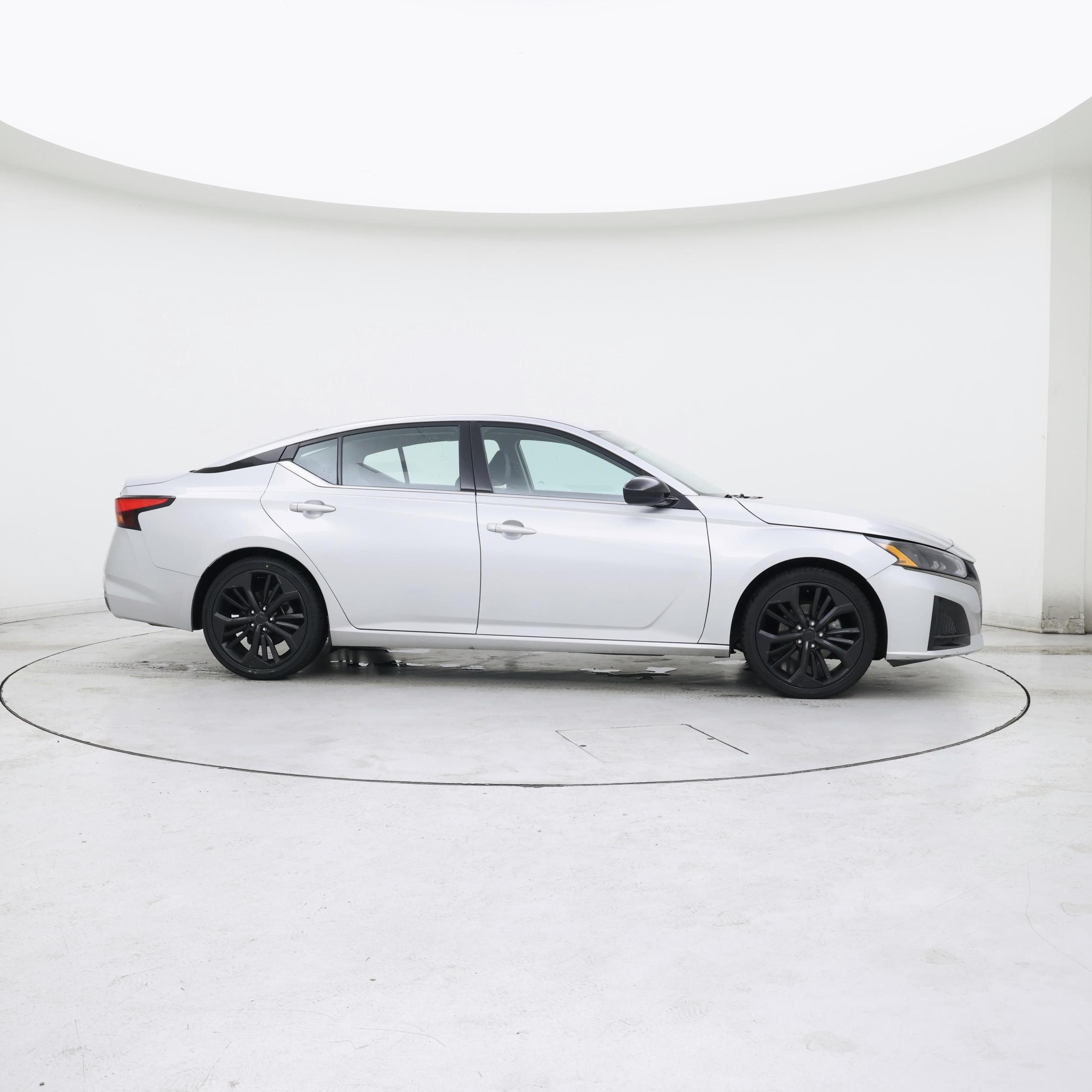 Thumbnail: 2023 Nissan Altima - 7