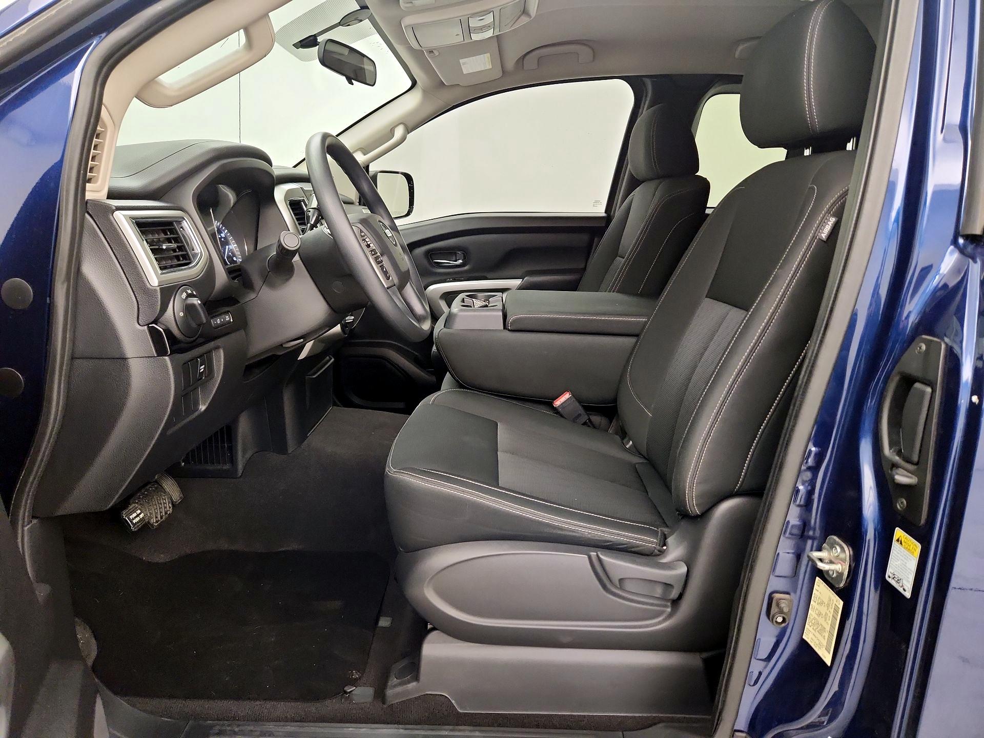 Thumbnail: 2019 Nissan Titan - 11
